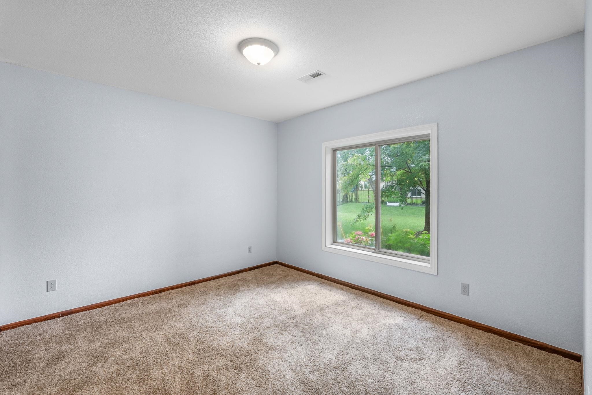 811 Woodstone Property Photo 26