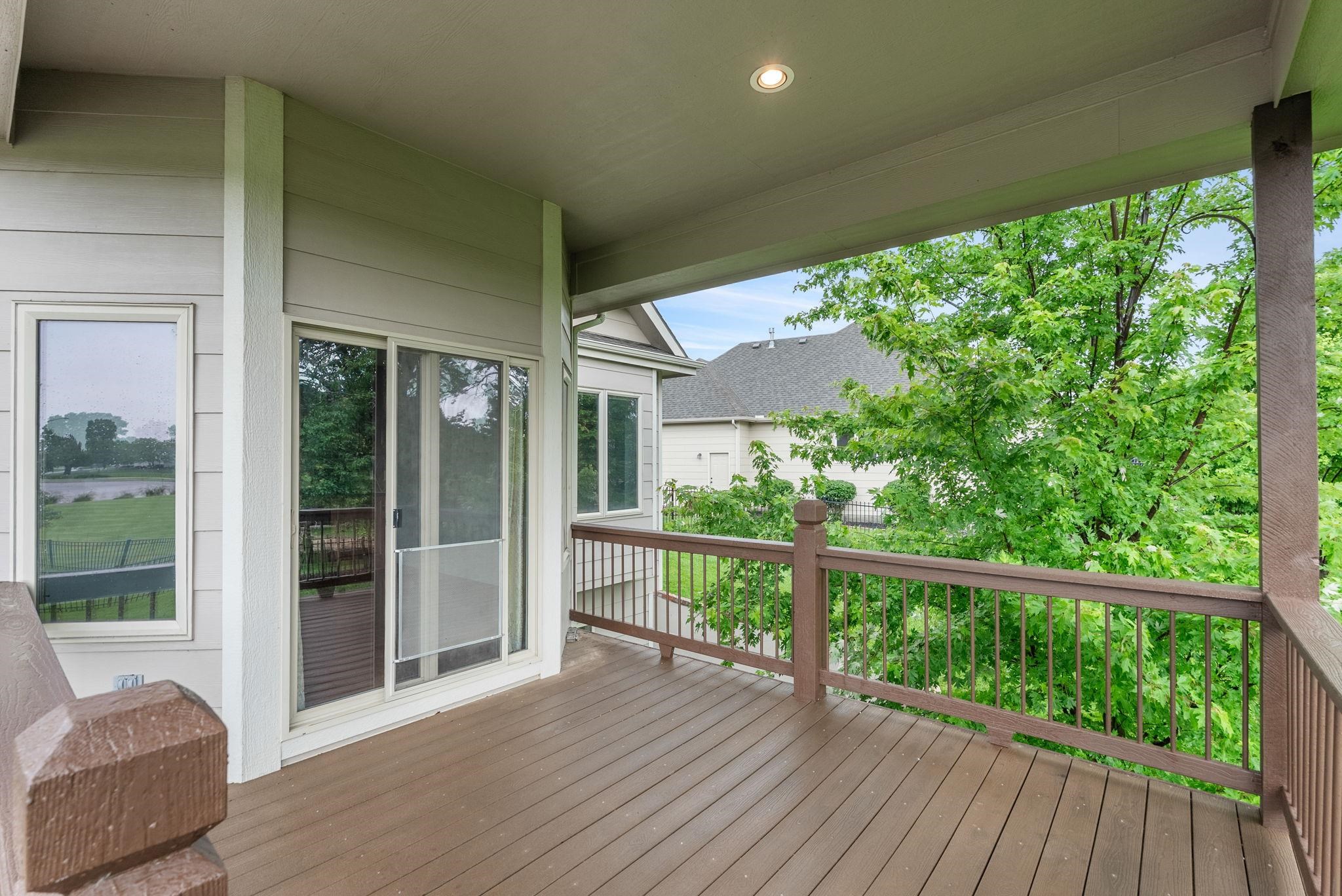 811 Woodstone Property Photo 28