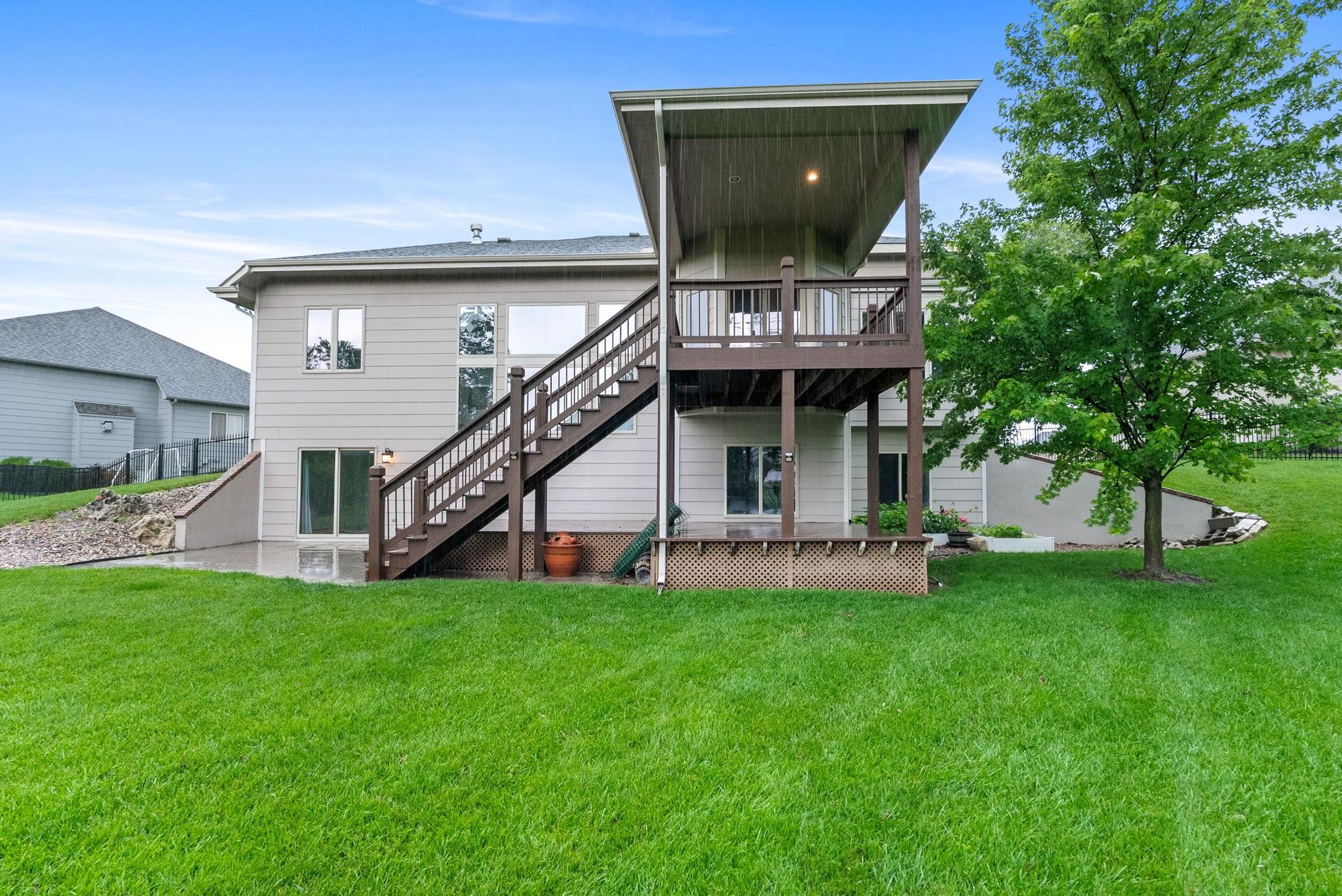 811 Woodstone Property Photo 32