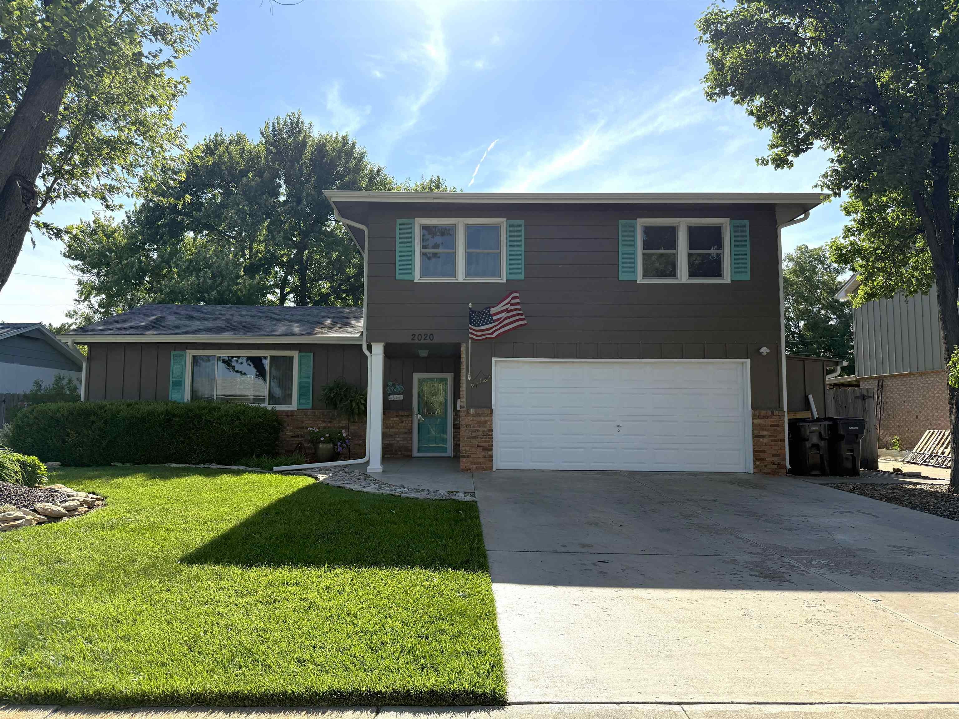 2020 Lewis Street Property Photo