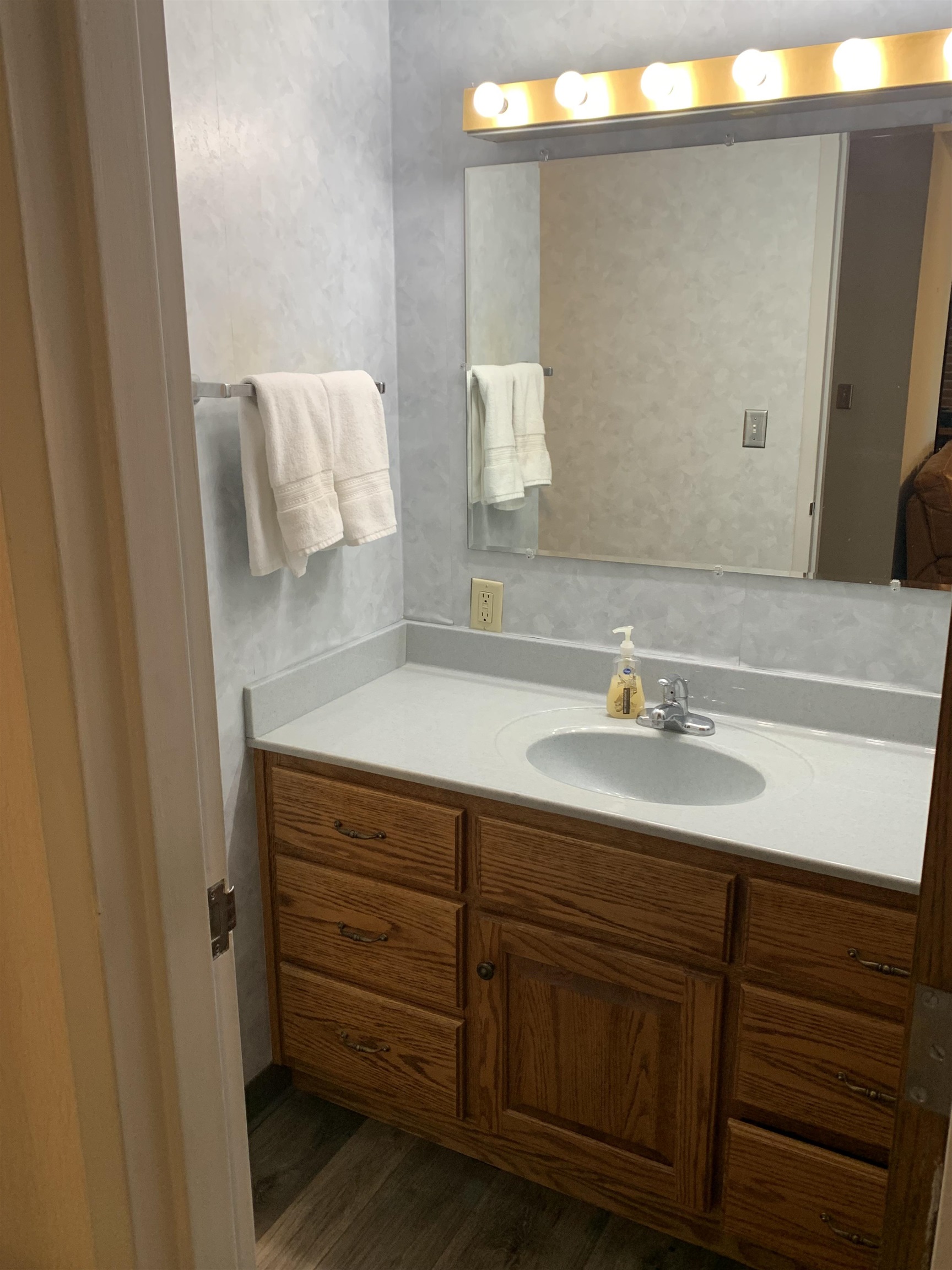330 W Central Property Photo 16
