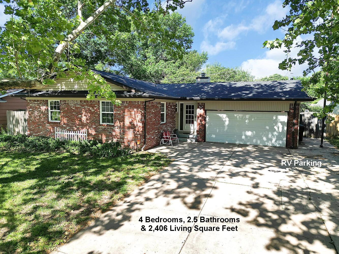 1211 Sunset Dr. Property Photo 2