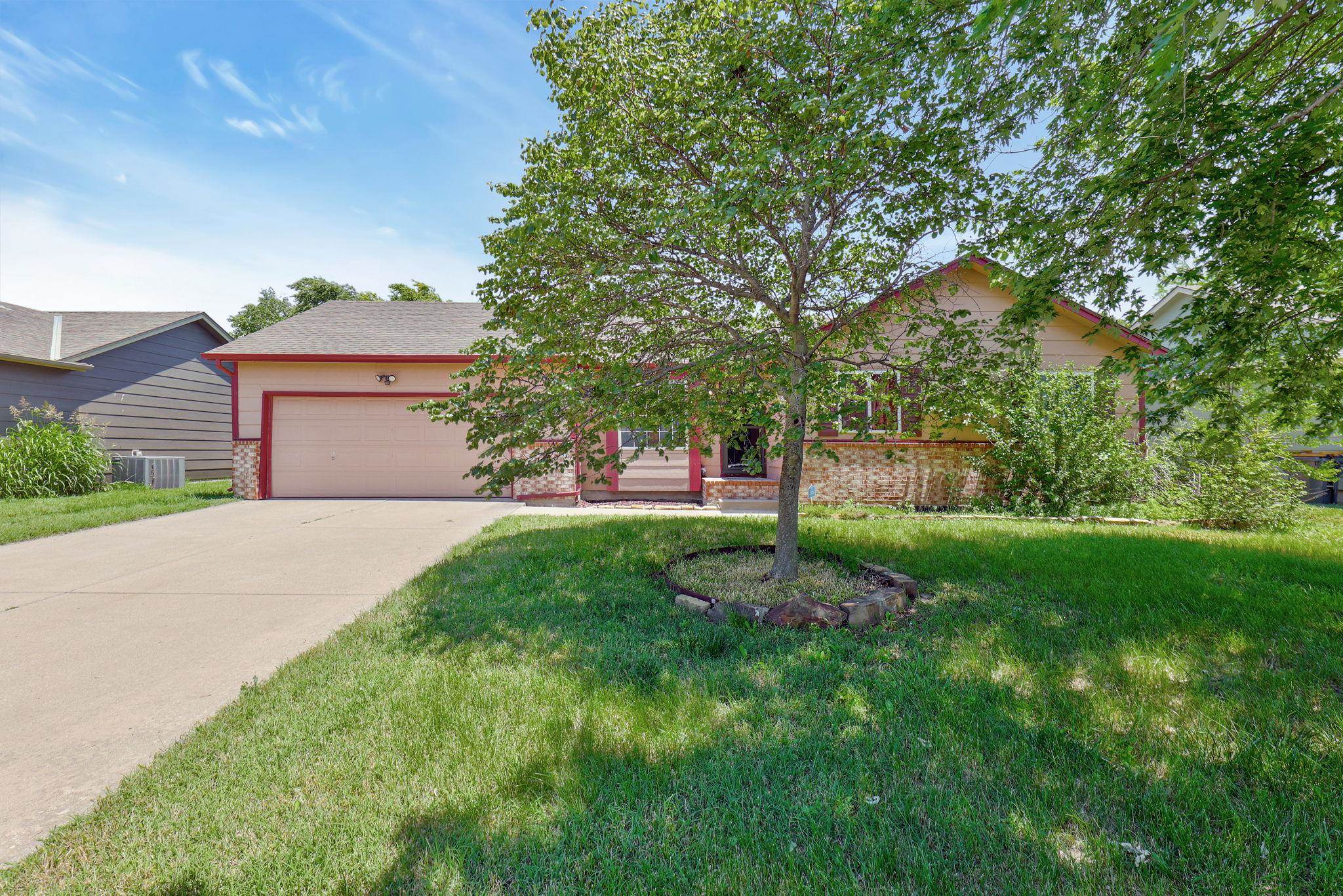 2314 S Shefford St Property Photo 2