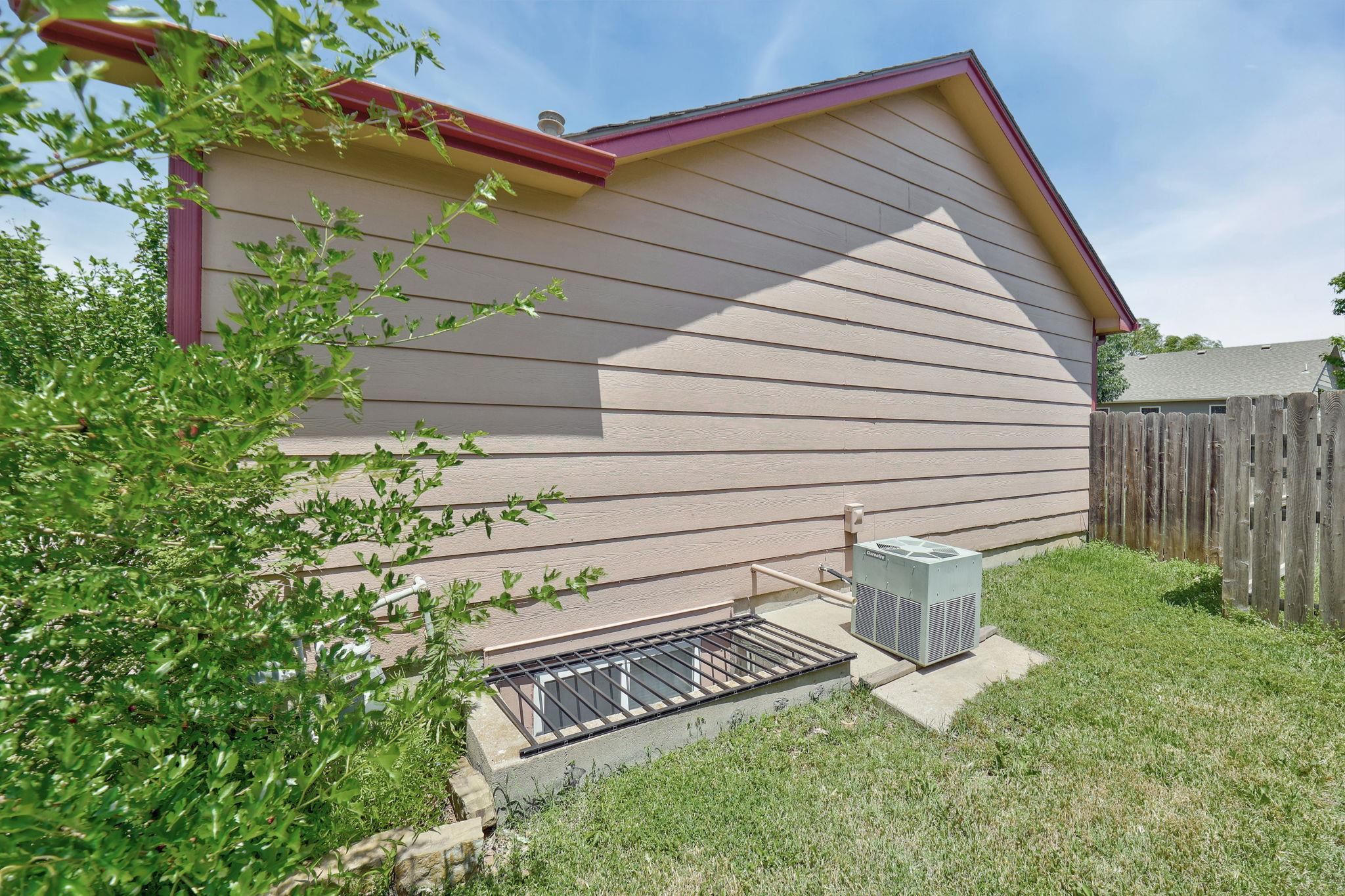 2314 S Shefford St Property Photo 3