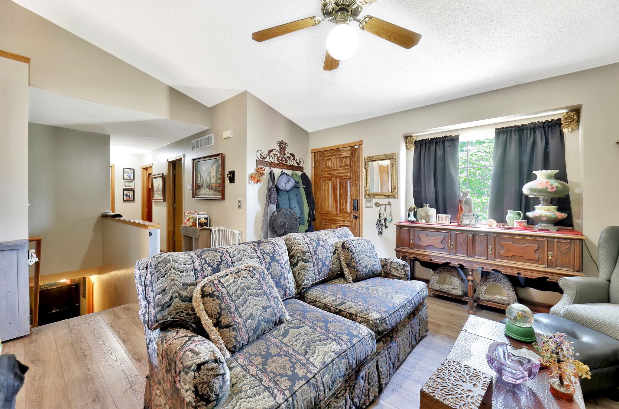 2314 S Shefford St Property Photo 6