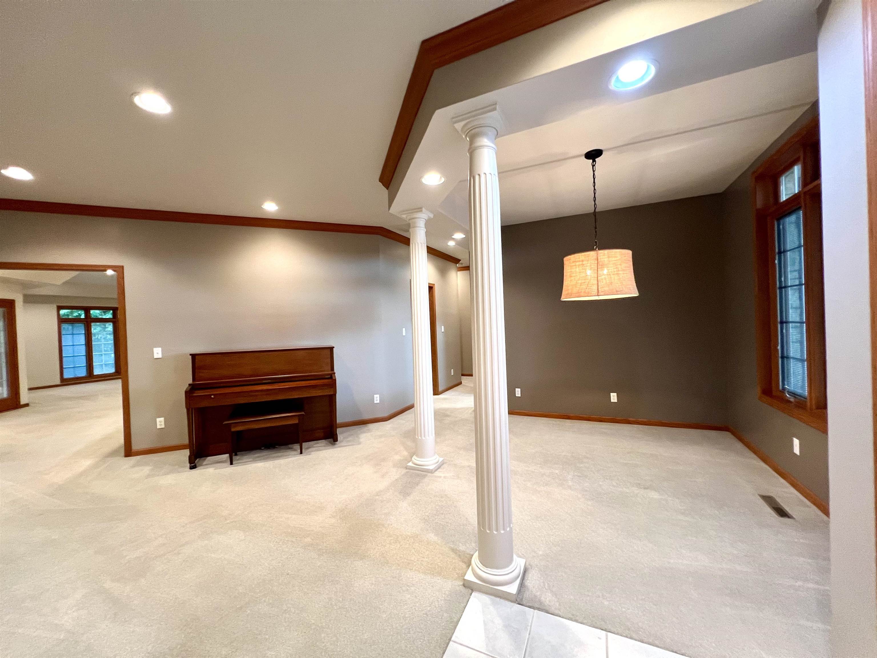 340 Rock Meadow Rd Property Photo 3