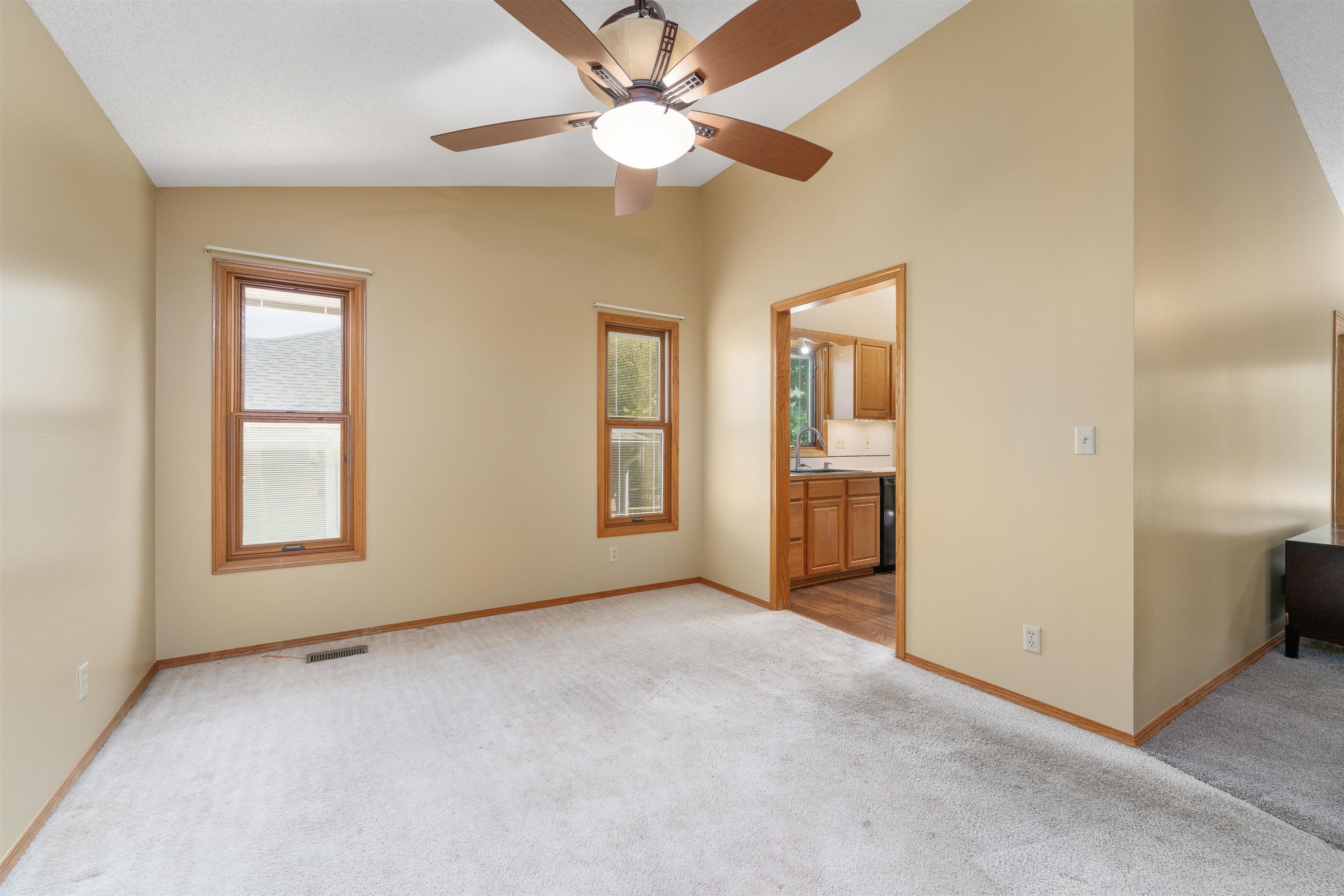 6866 E Odessa Ct Property Photo 5