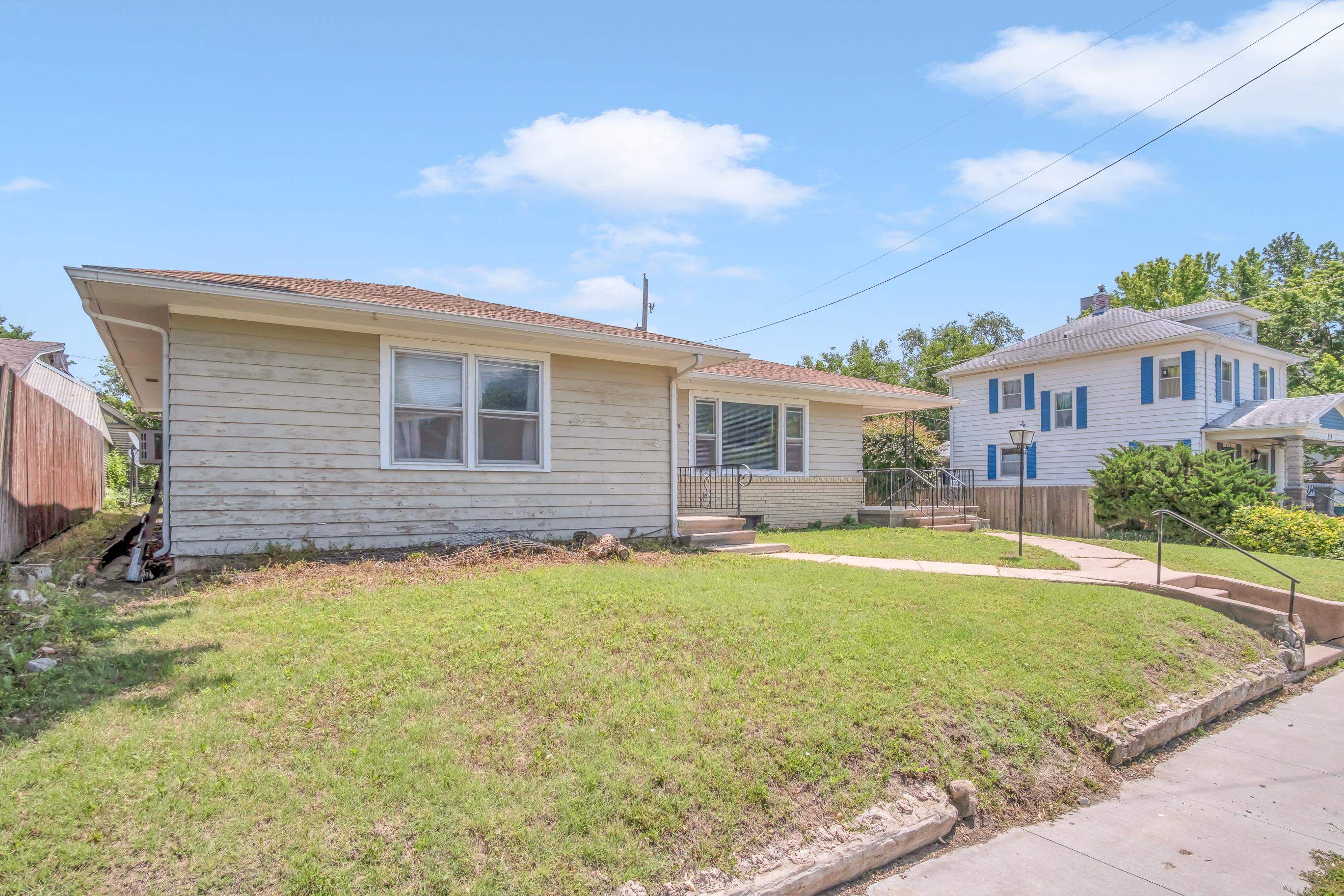 914-916 N Pine St Property Photo 4