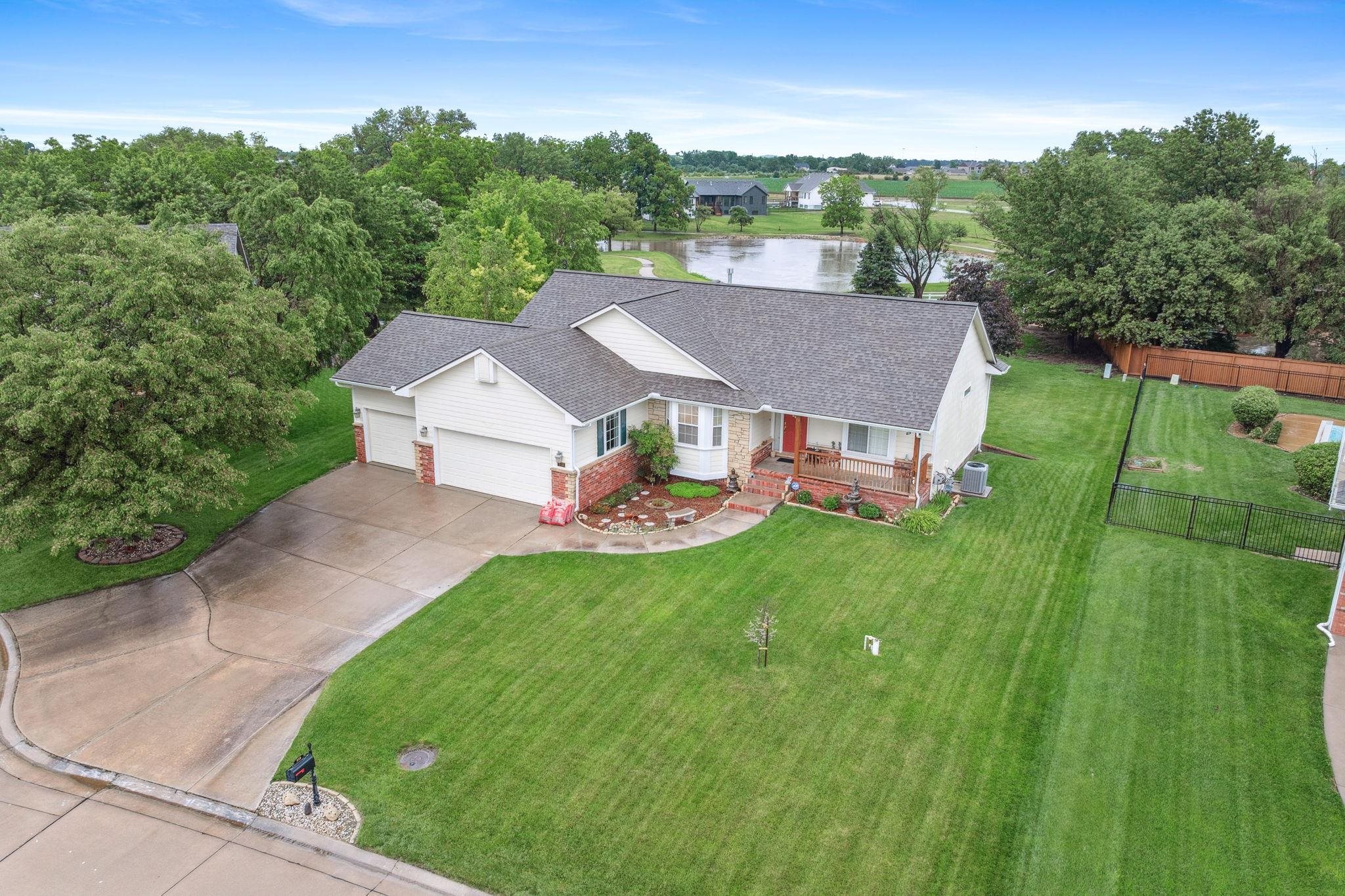 518 Autumn Glen Ct Property Photo 1