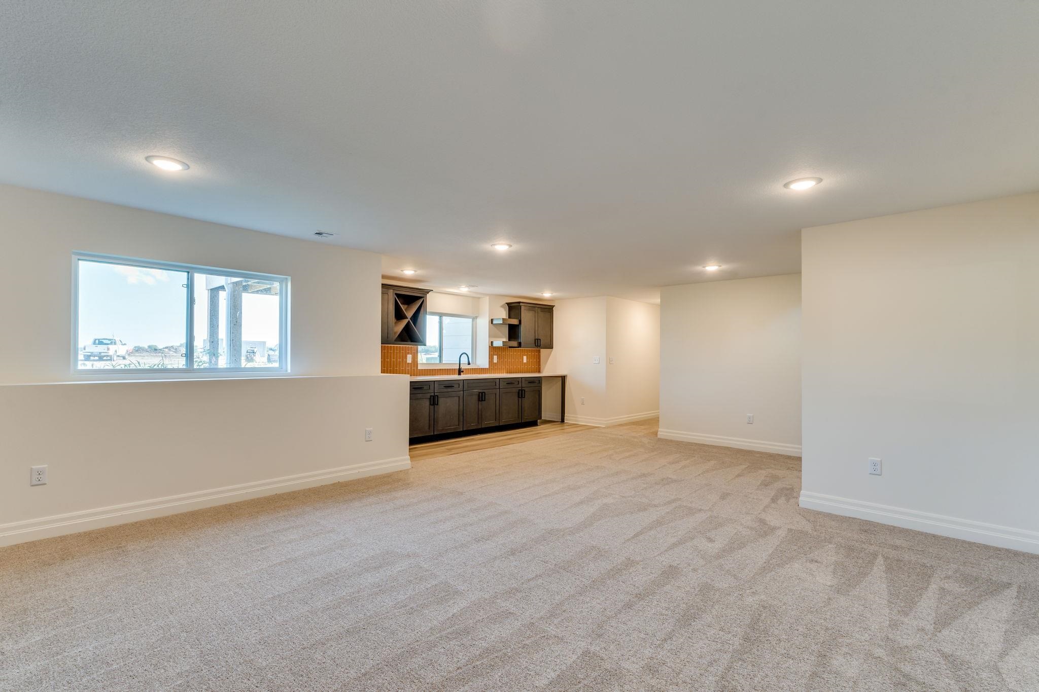 100 S Wellcrest Ct. Property Photo 28