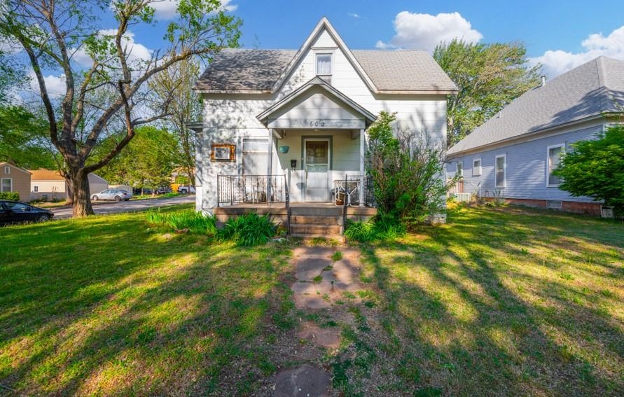 602 Lincoln Property Photo 1