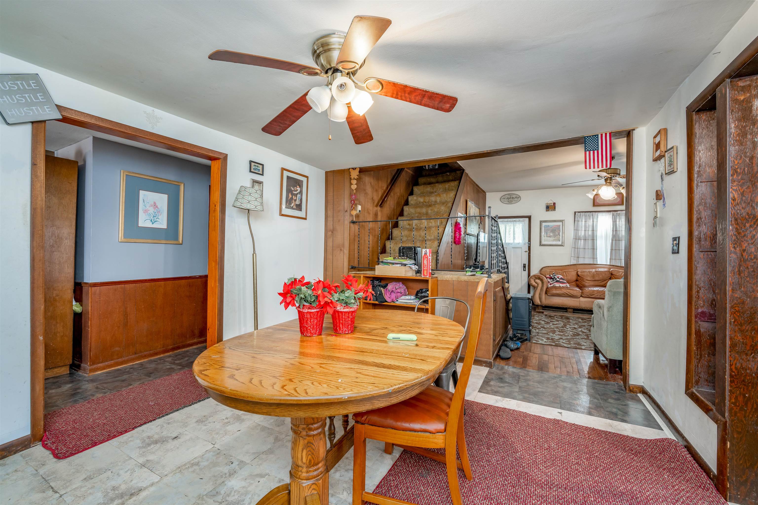 602 Lincoln Property Photo 11