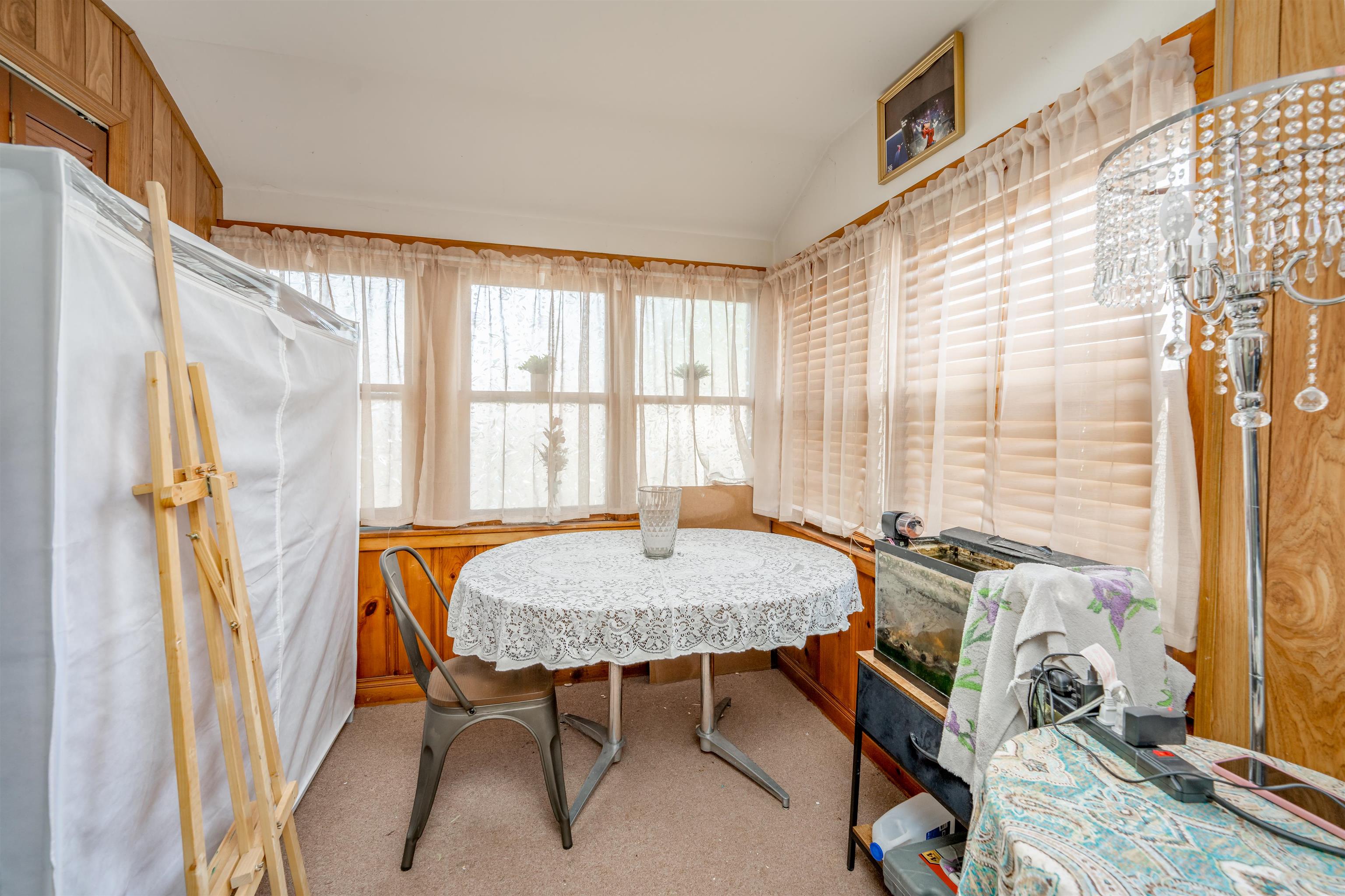 602 Lincoln Property Photo 12