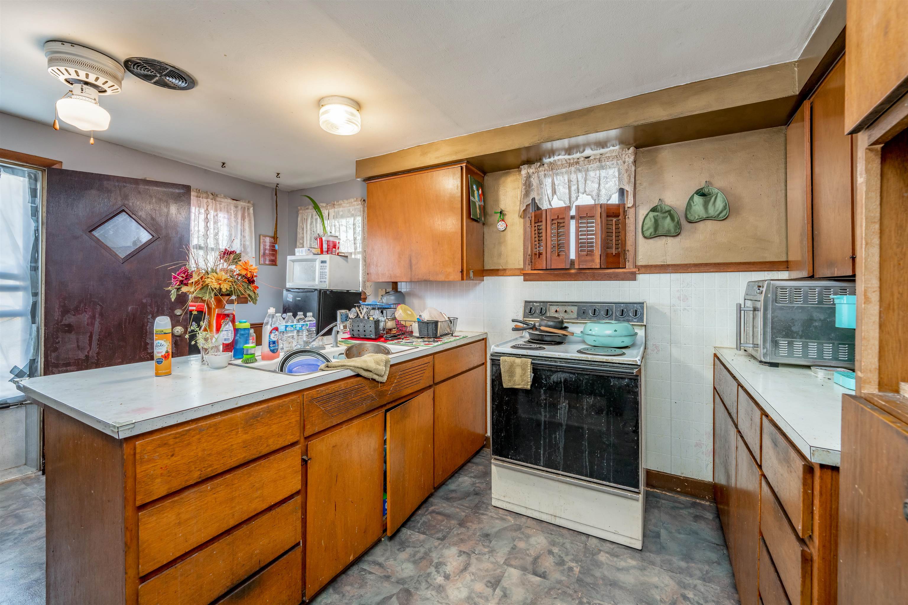 602 Lincoln Property Photo 14