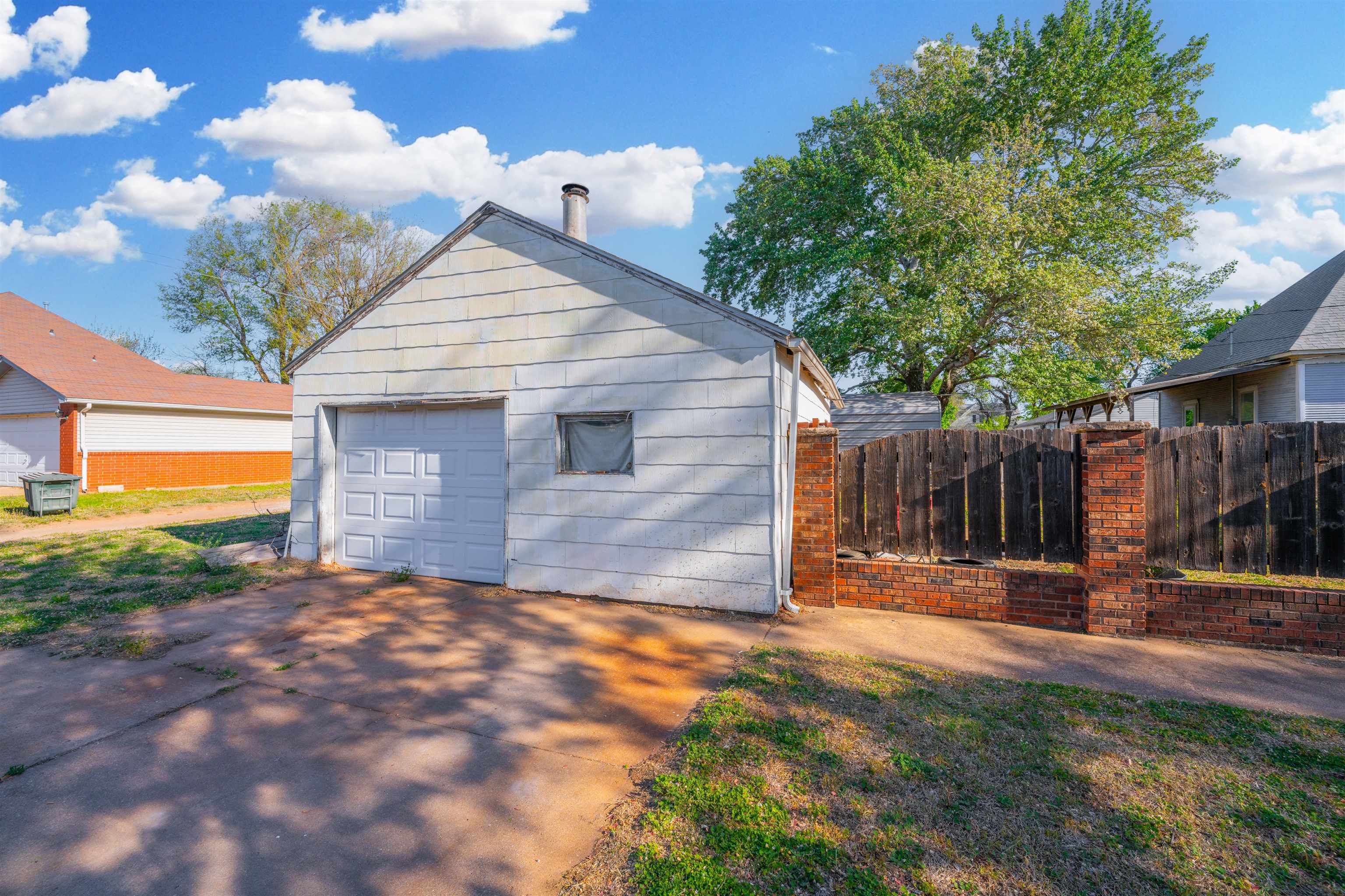 602 Lincoln Property Photo 24