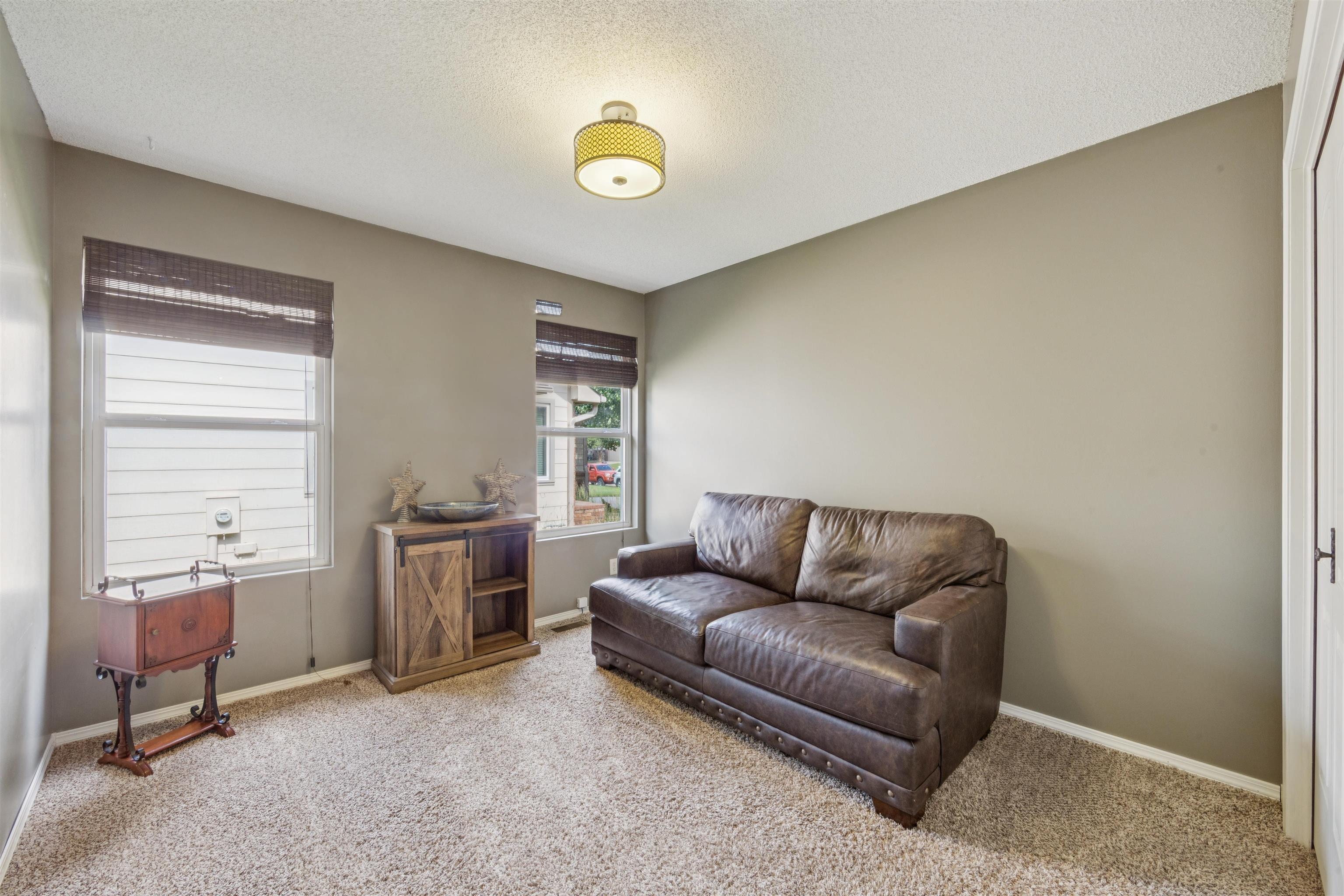 6401 W Clear Meadow St Property Photo 22