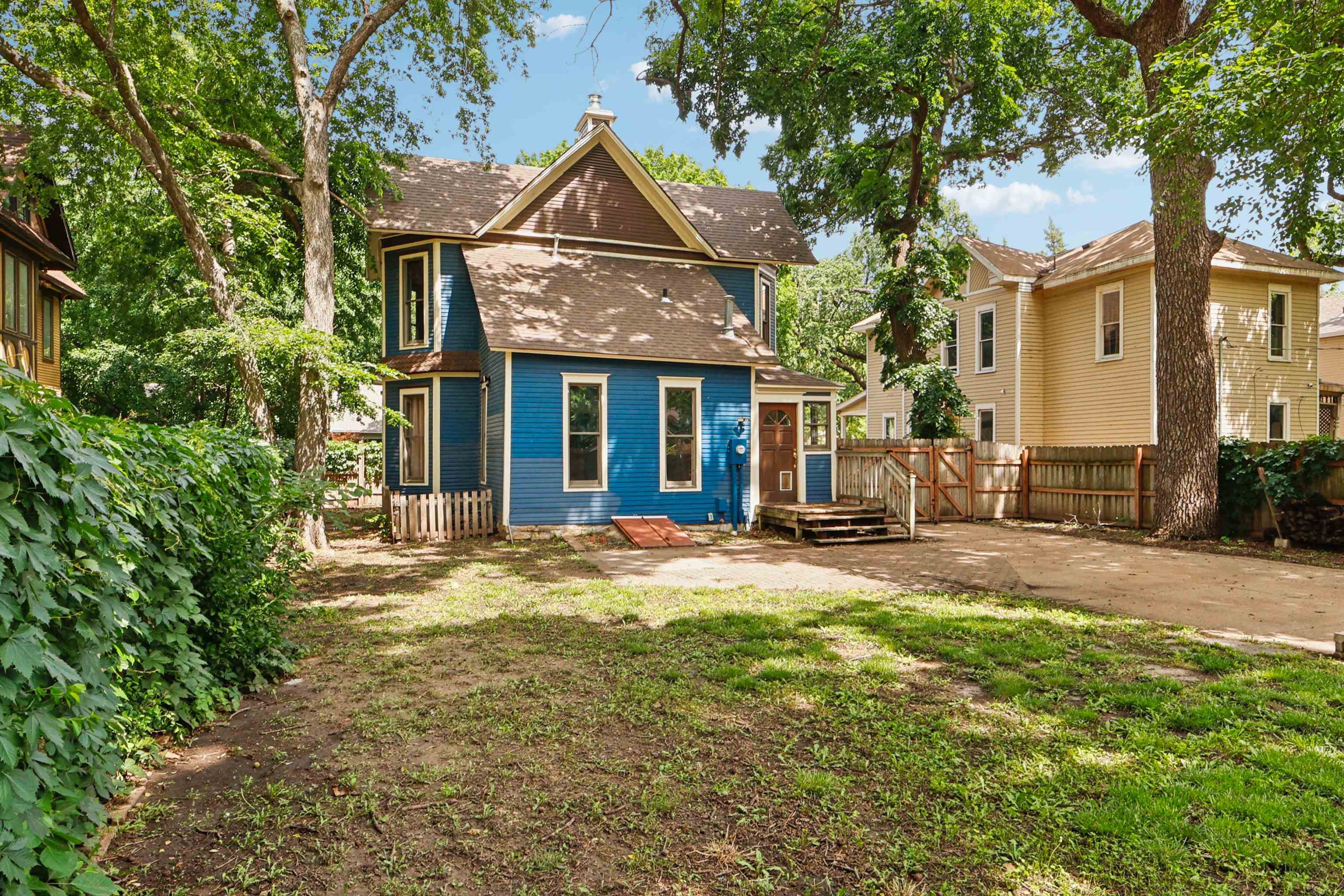 1207 N Bitting Ave Property Photo 36