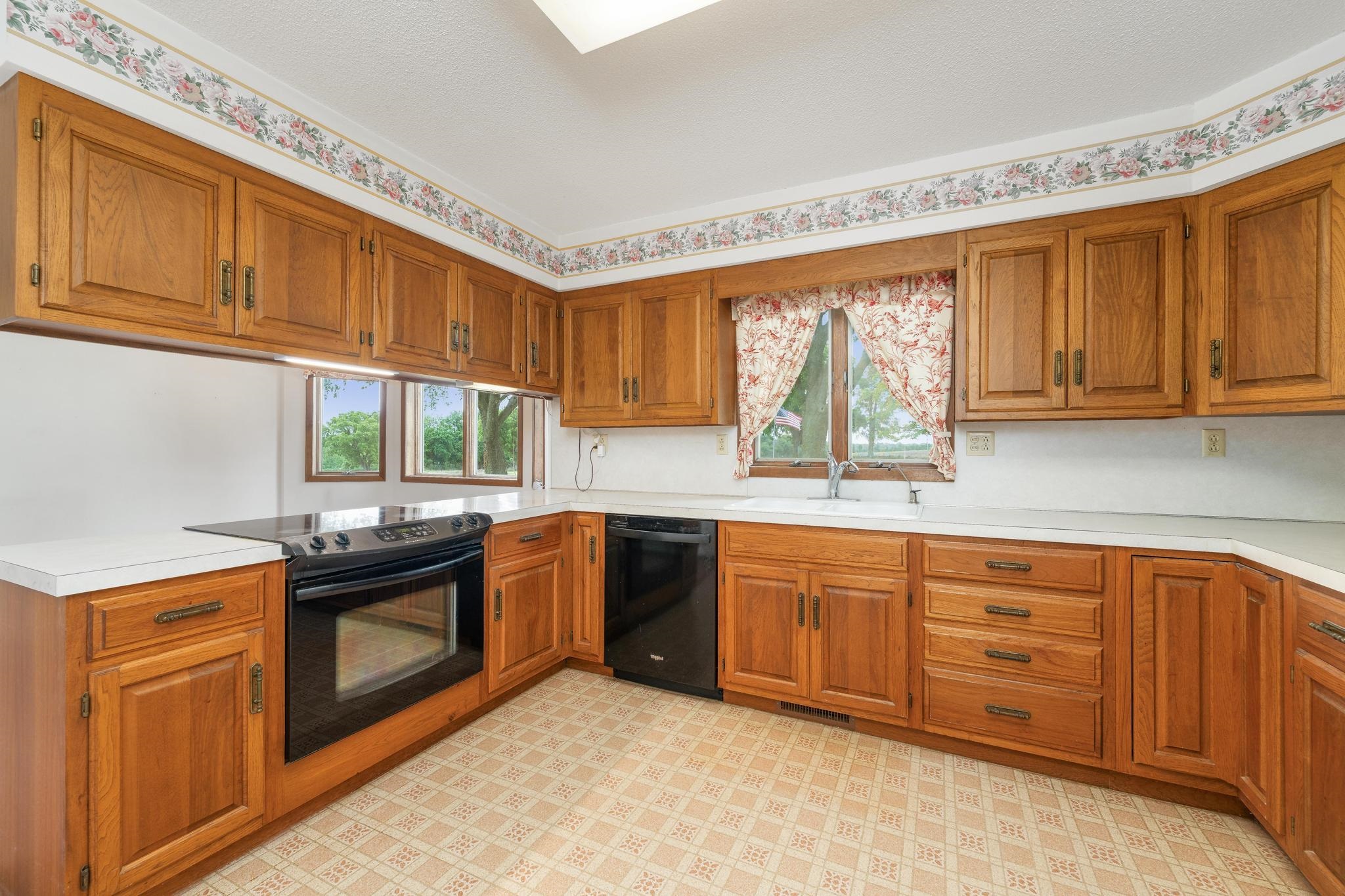 875 S Geuda Springs Rd Property Photo 9
