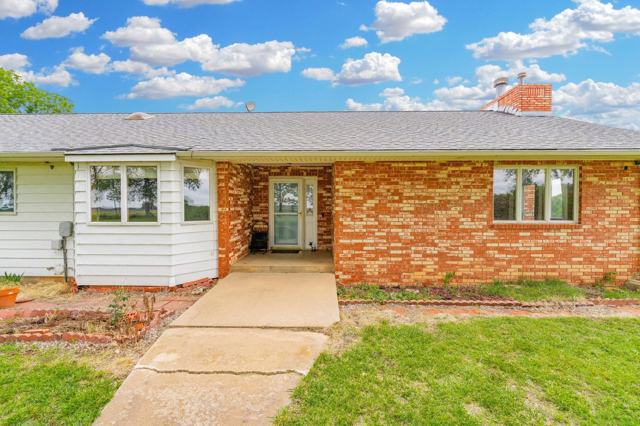 875 S Geuda Springs Rd Property Photo 36