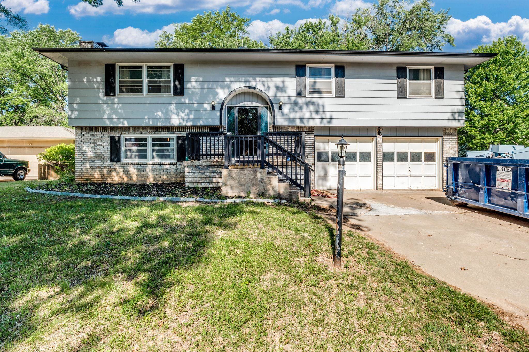 609 N Willow Dr Property Photo 3