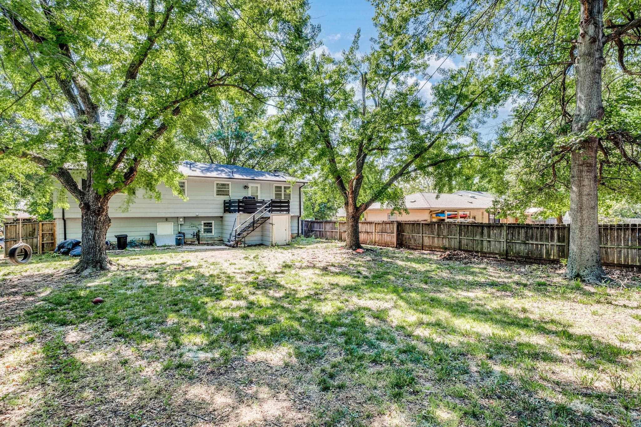 609 N Willow Dr Property Photo 8