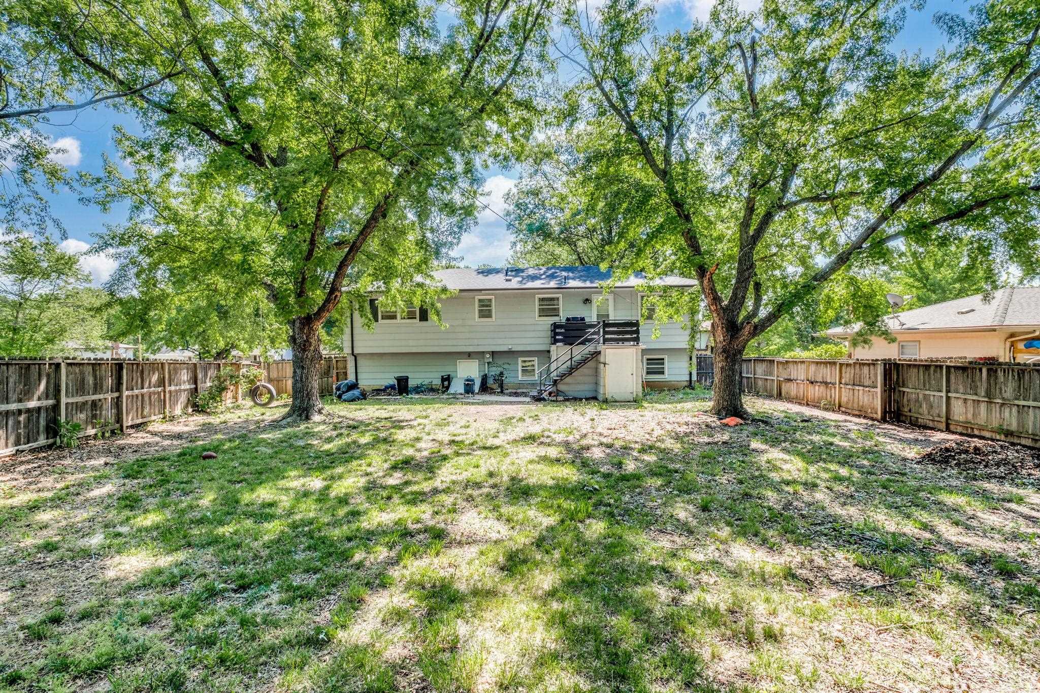 609 N Willow Dr Property Photo 9