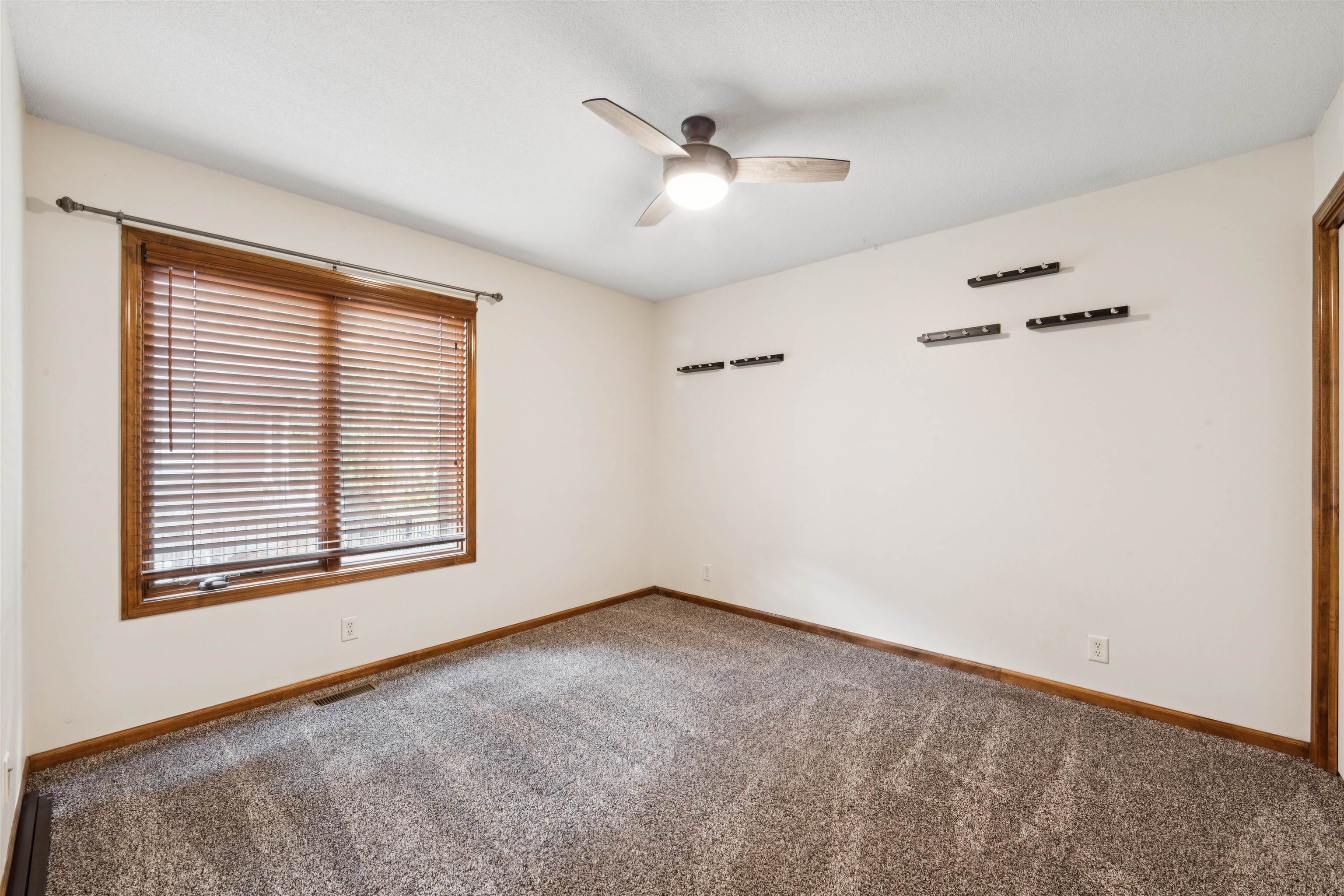 2946 N Wild Rose Ct Property Photo 19