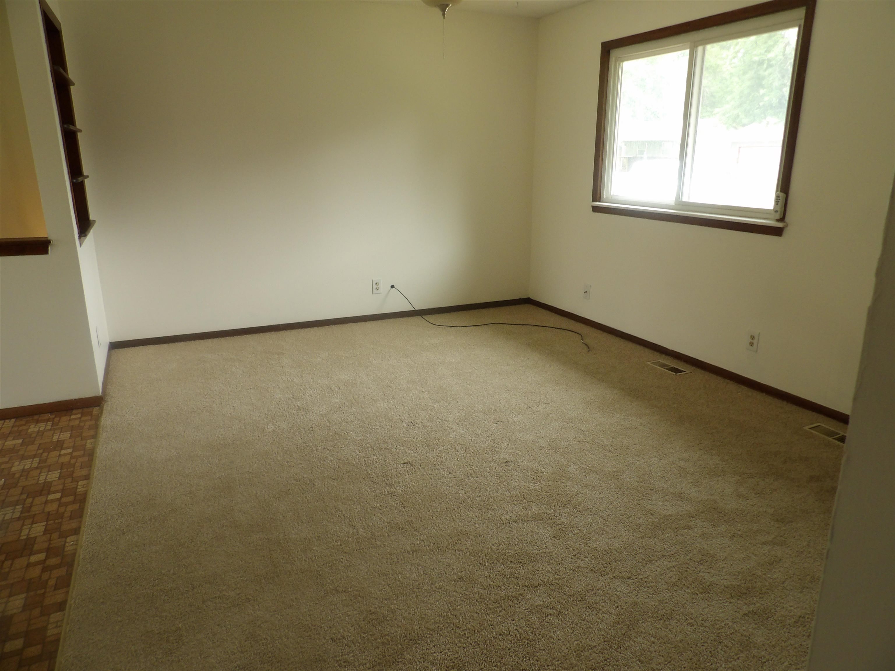 3031 S Chase Property Photo 2