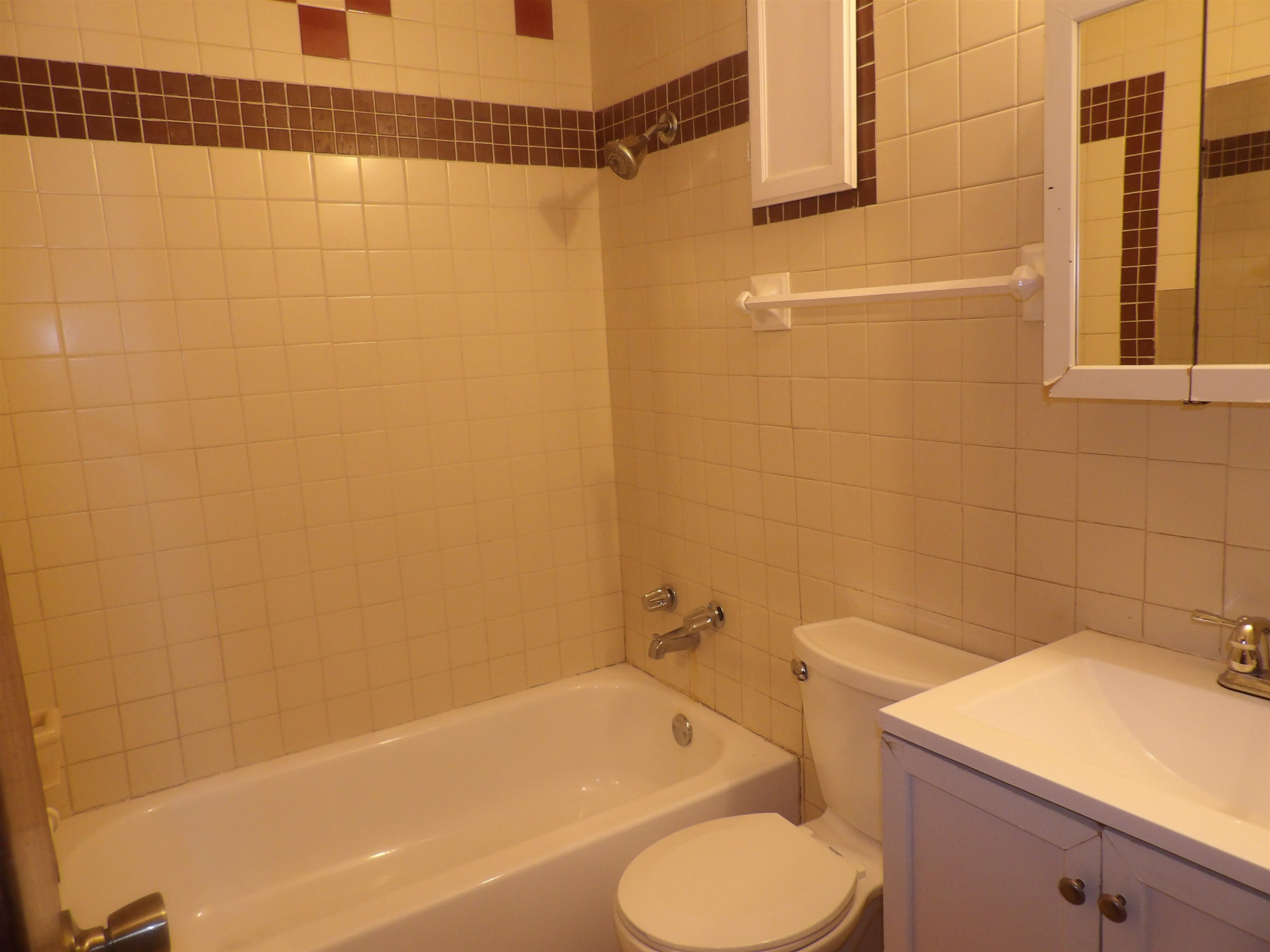 3031 S Chase Property Photo 5