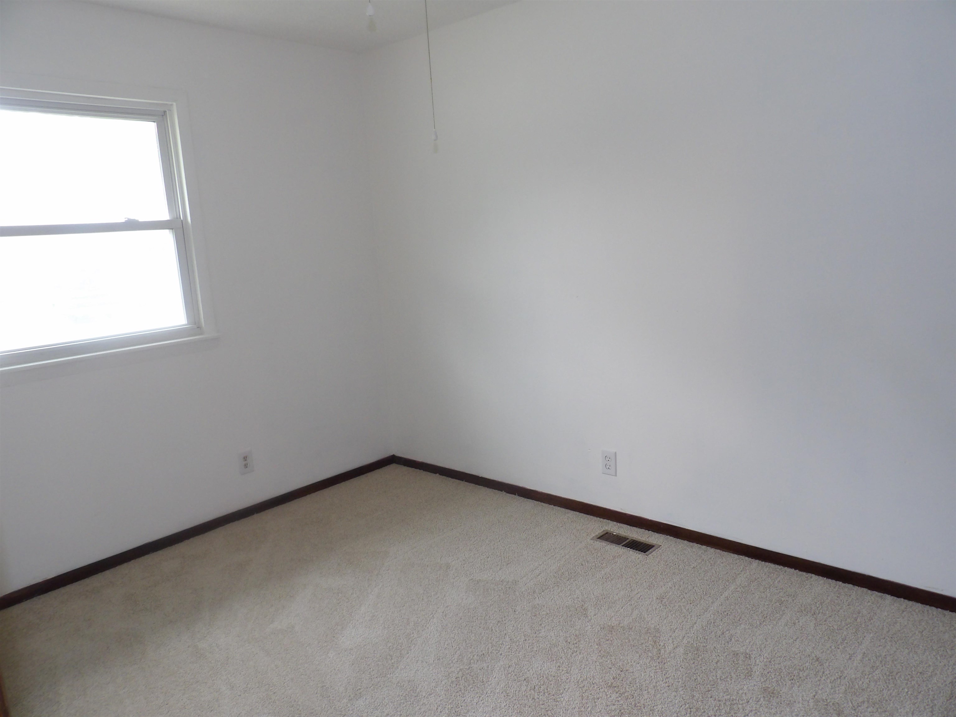 3031 S Chase Property Photo 6