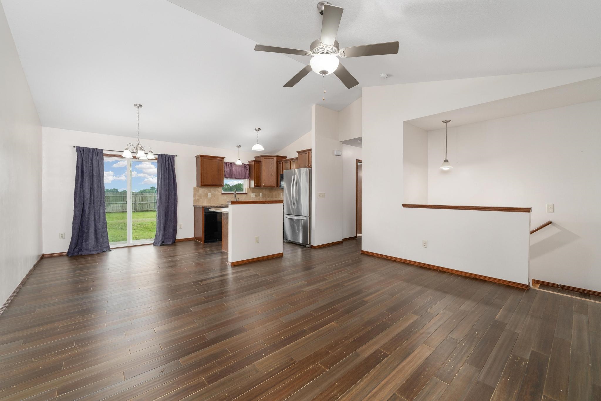 271 Sunrise Cir Property Photo 2