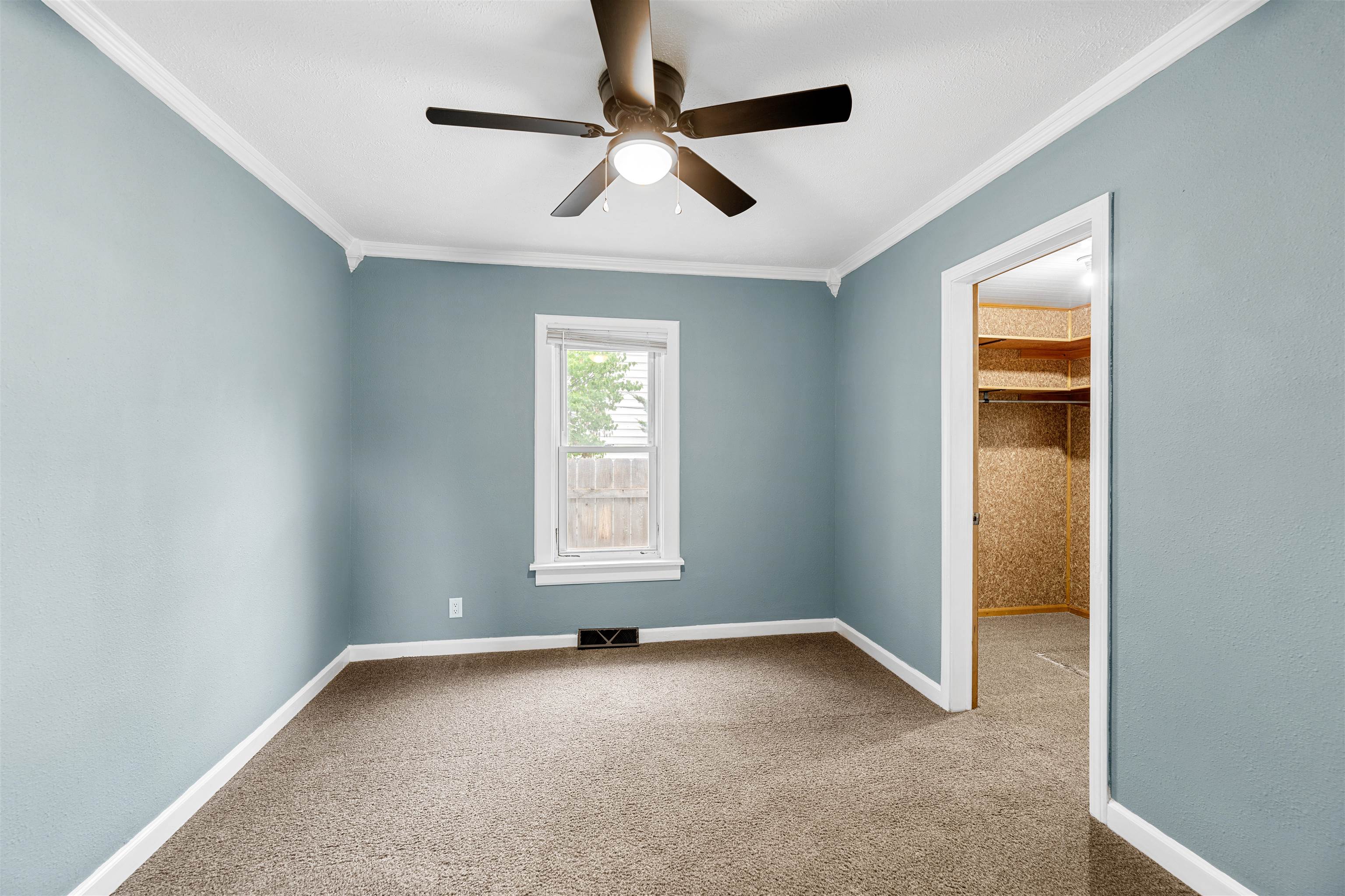 708 W Prescott Ave Property Photo 11