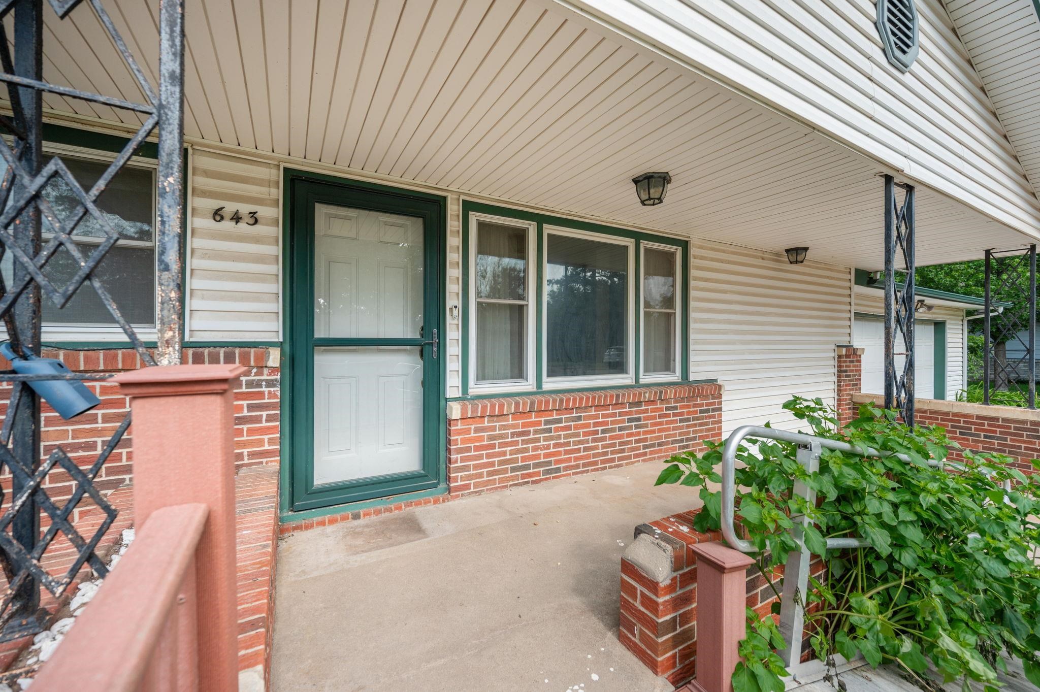 643 N Atherton St Property Photo 7