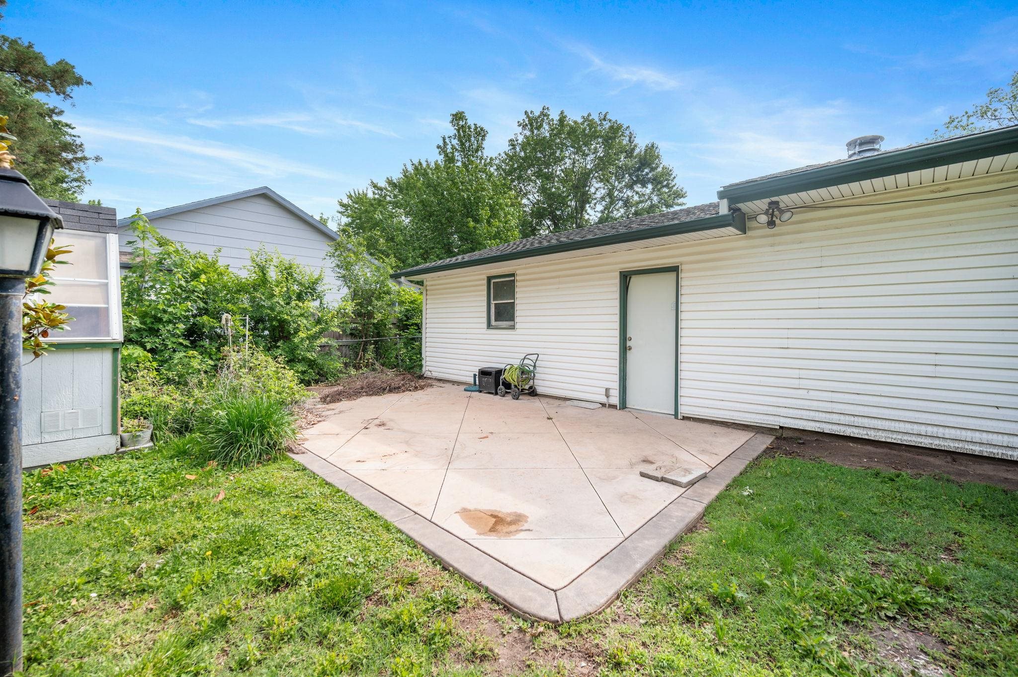 643 N Atherton St Property Photo 32