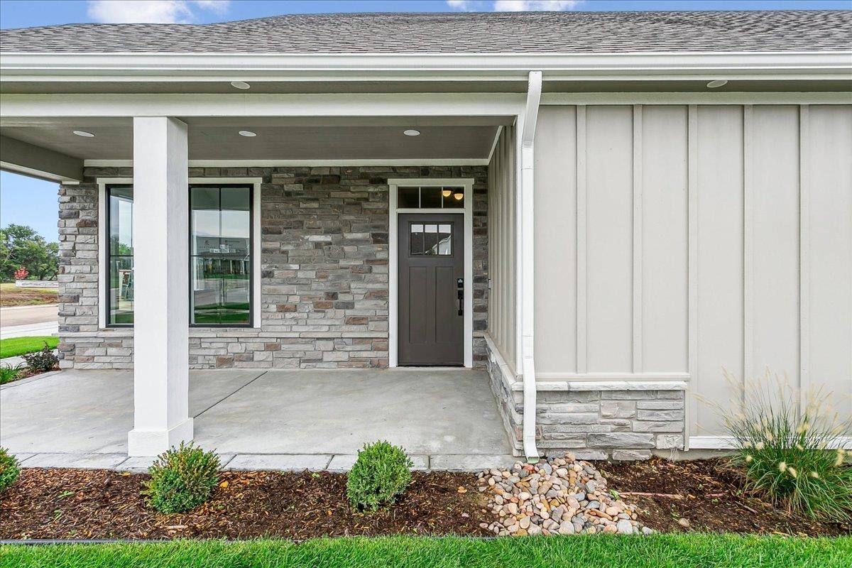 203 S Legacy Way Property Photo 5