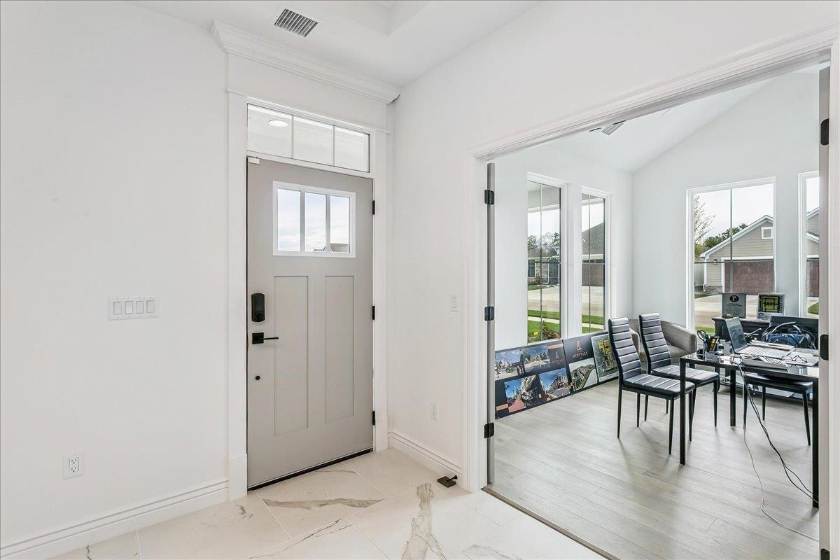 203 S Legacy Way Property Photo 6