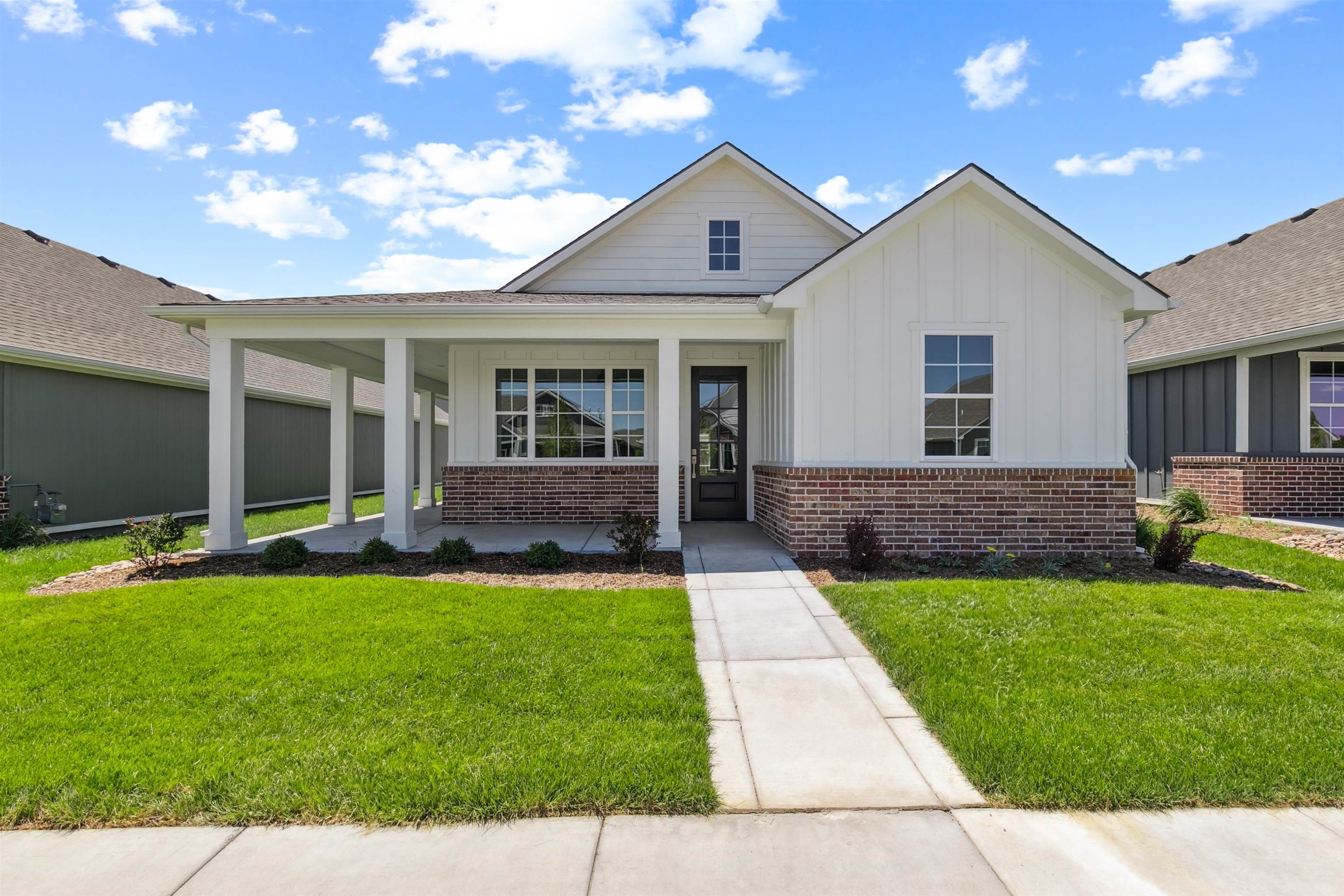 319 W Boxthorn Property Photo 1