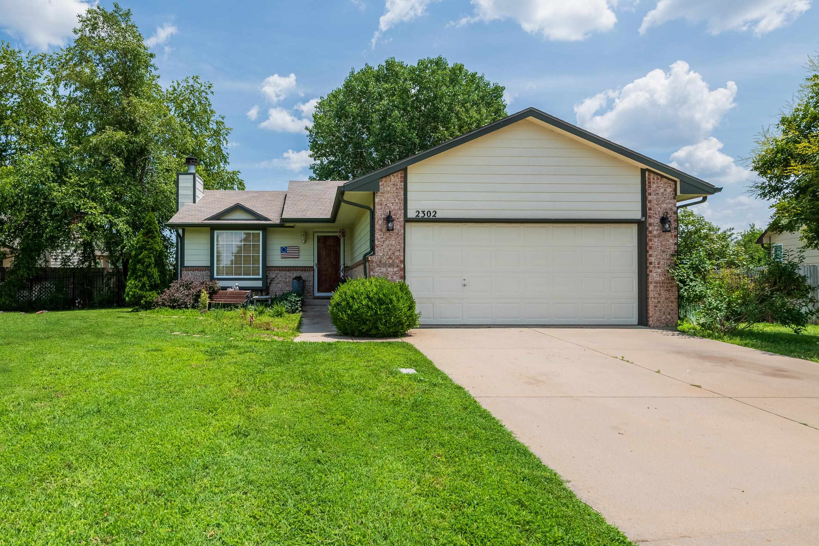 2302 S Stoney Point St Property Photo 1