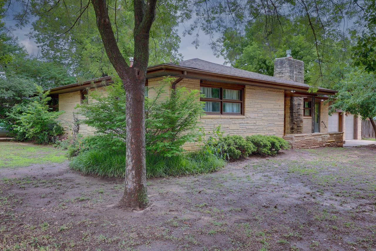 424 W Birch Ave Property Photo 4