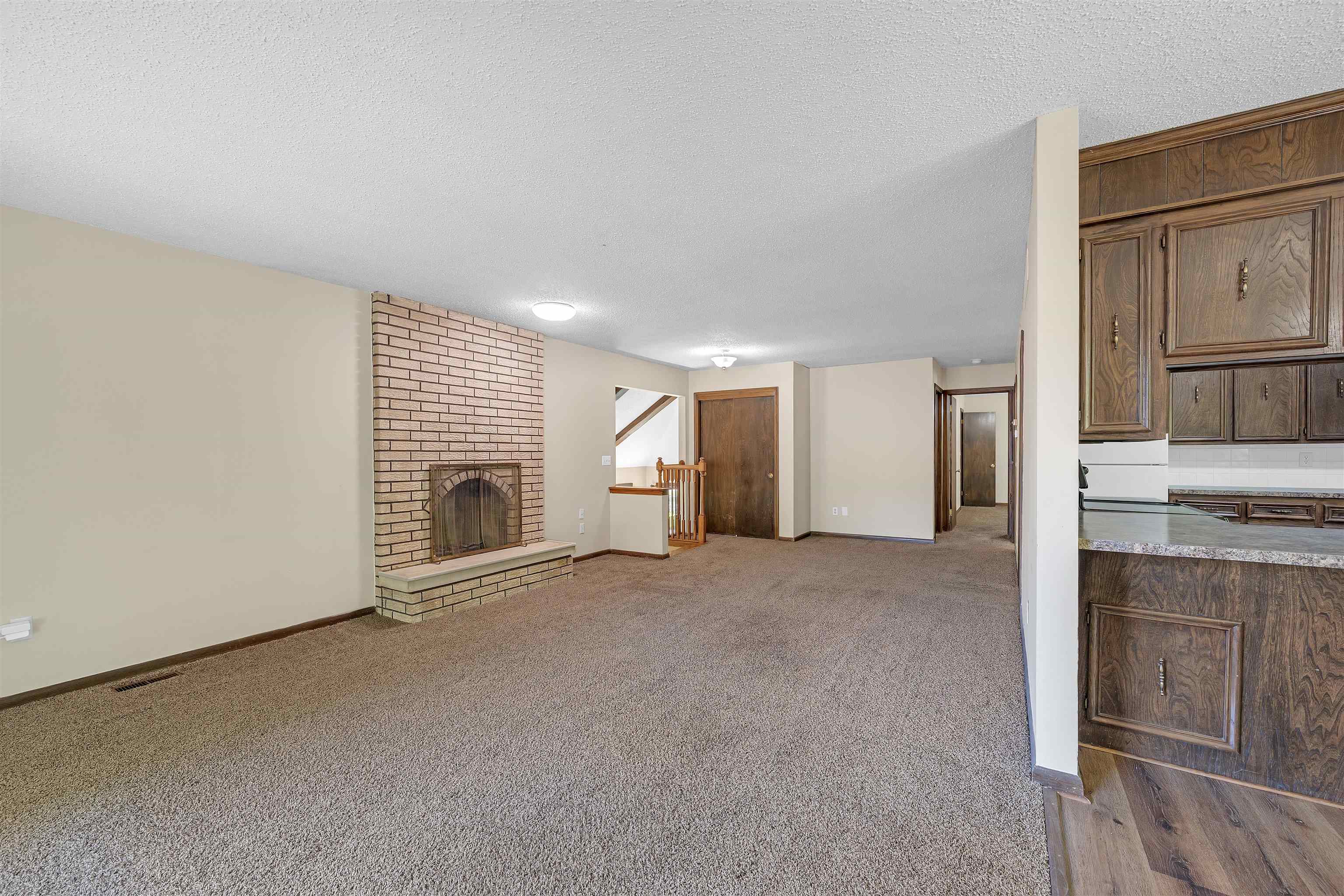 1671 N Maybelle St Property Photo 10