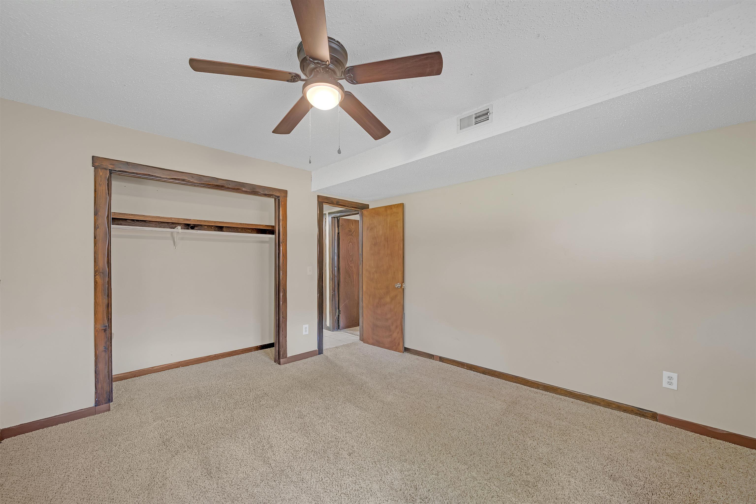 1671 N Maybelle St Property Photo 16