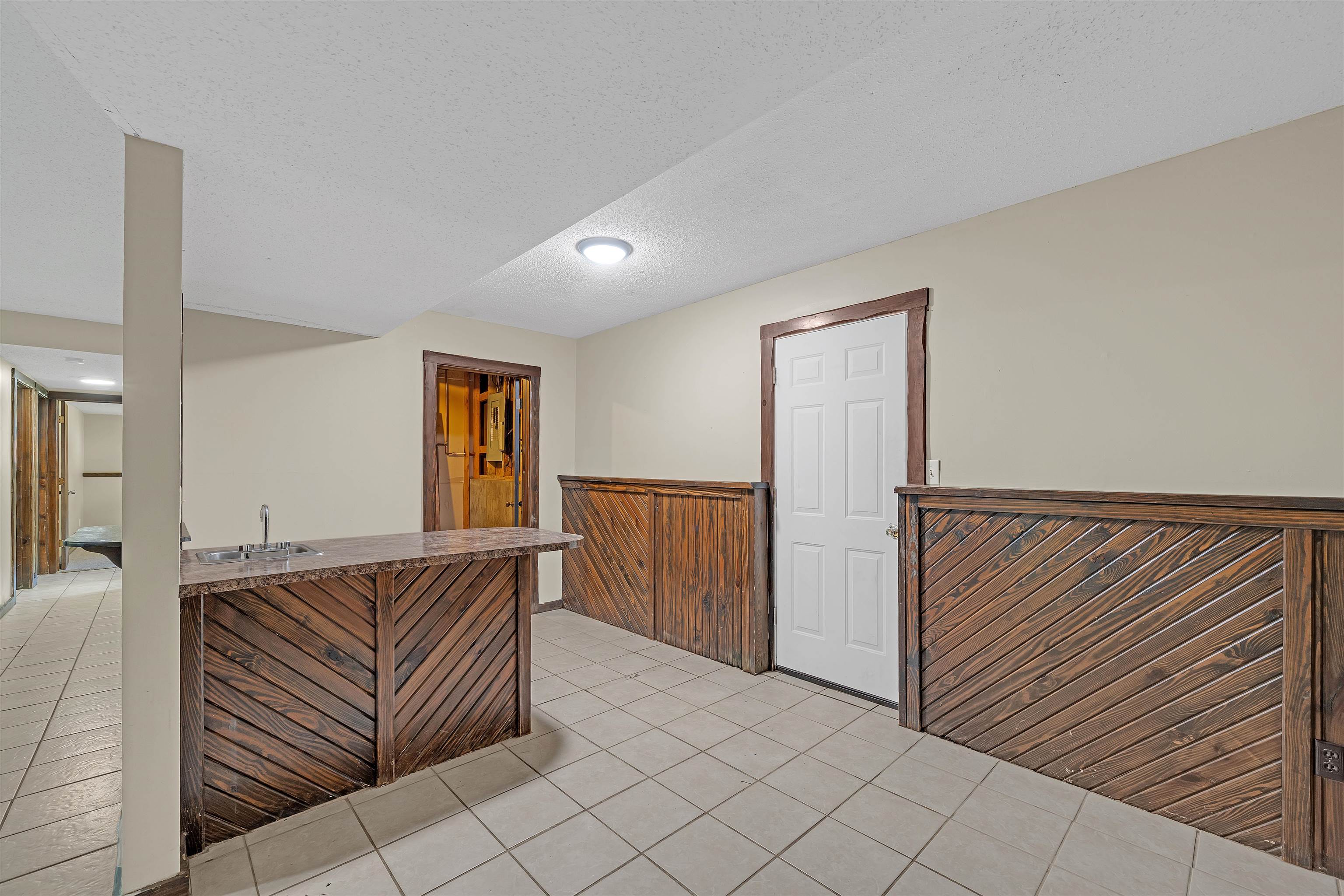 1671 N Maybelle St Property Photo 24