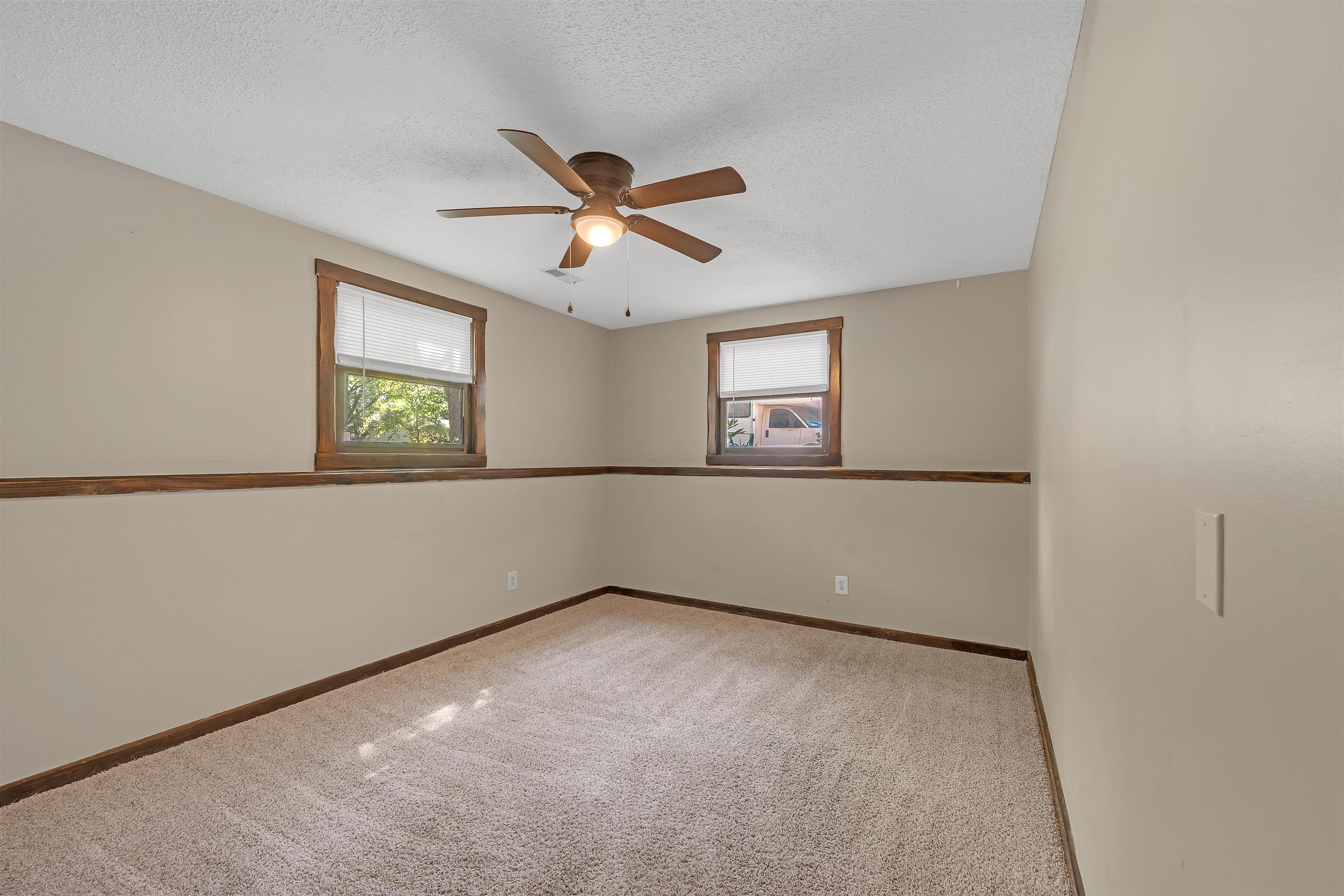 1671 N Maybelle St Property Photo 26