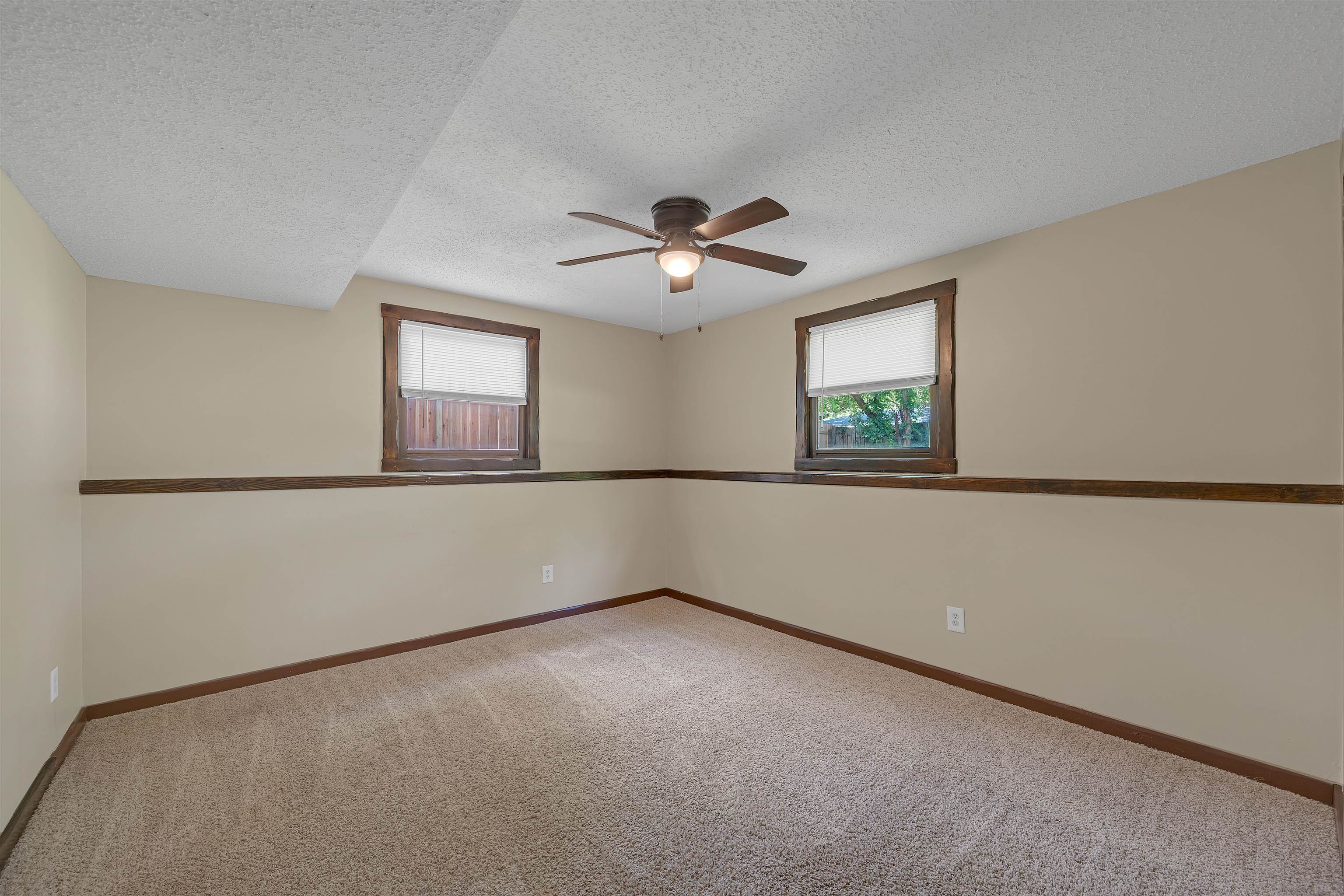 1671 N Maybelle St Property Photo 29