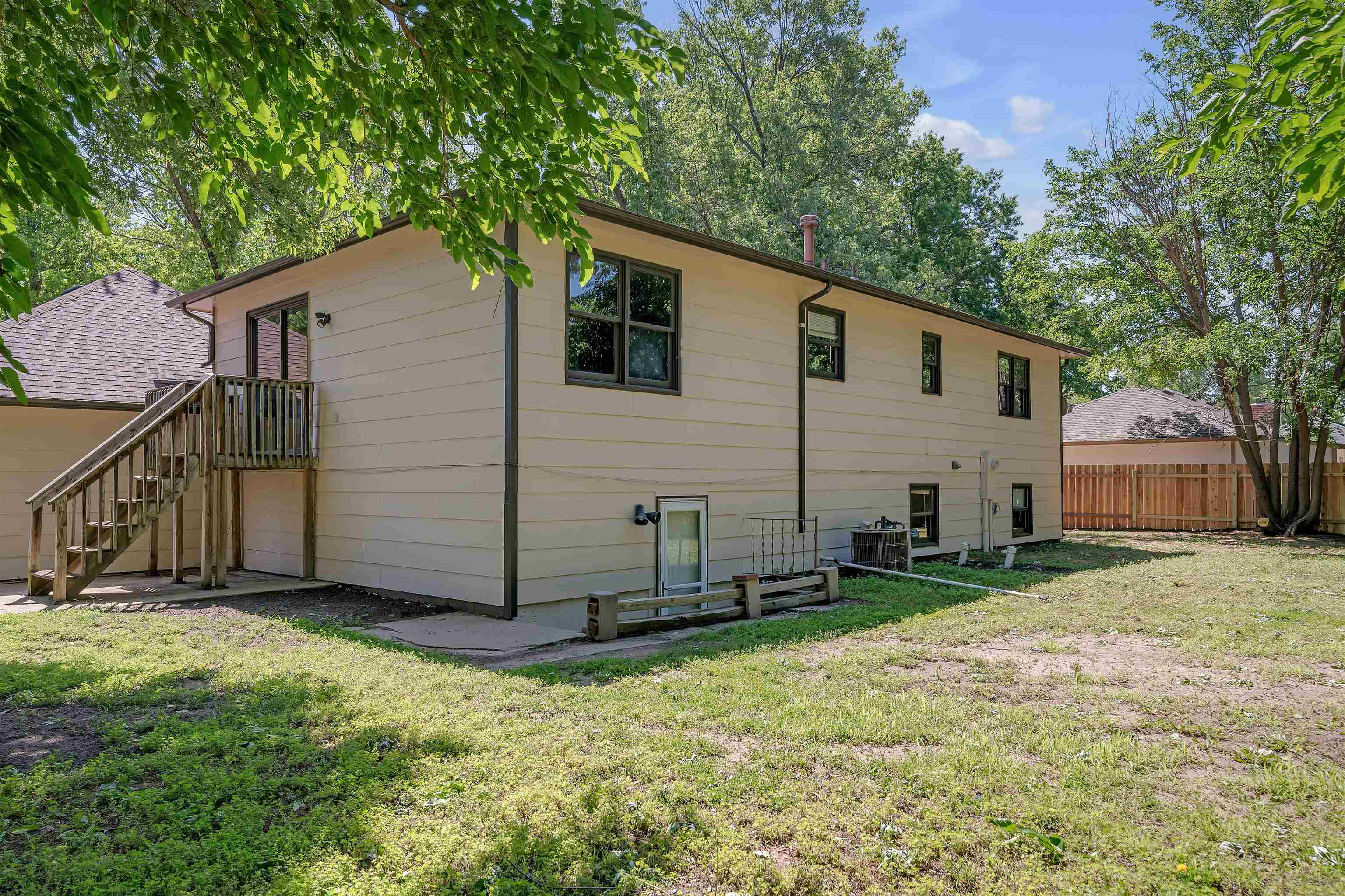 1671 N Maybelle St Property Photo 31