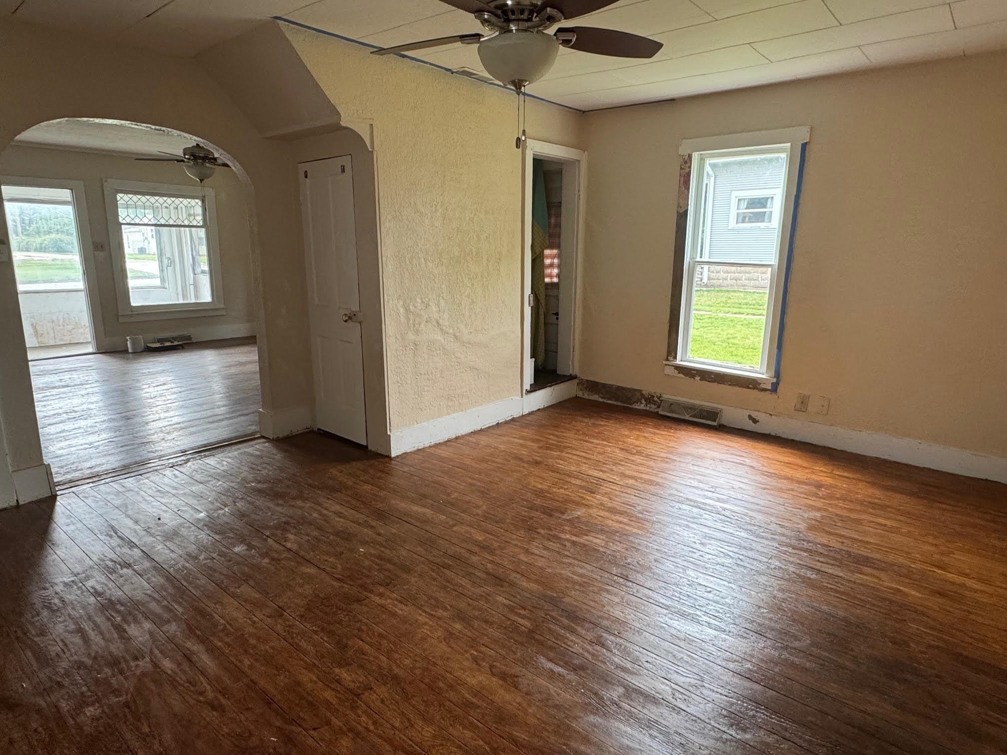 414 East Ave S Property Photo 10