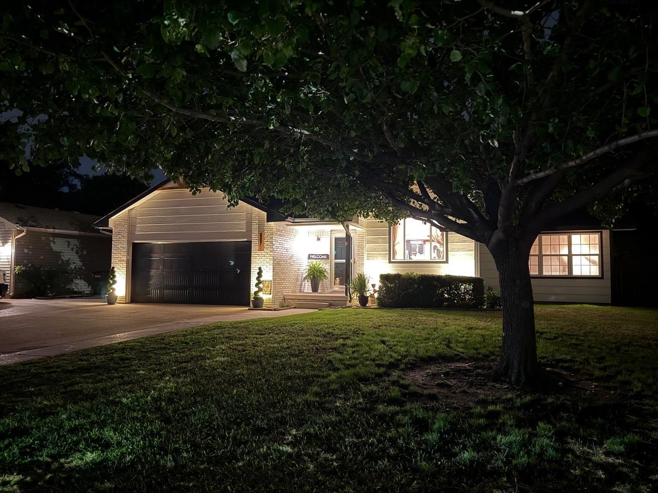 4027 N Friar Ln Property Photo 3