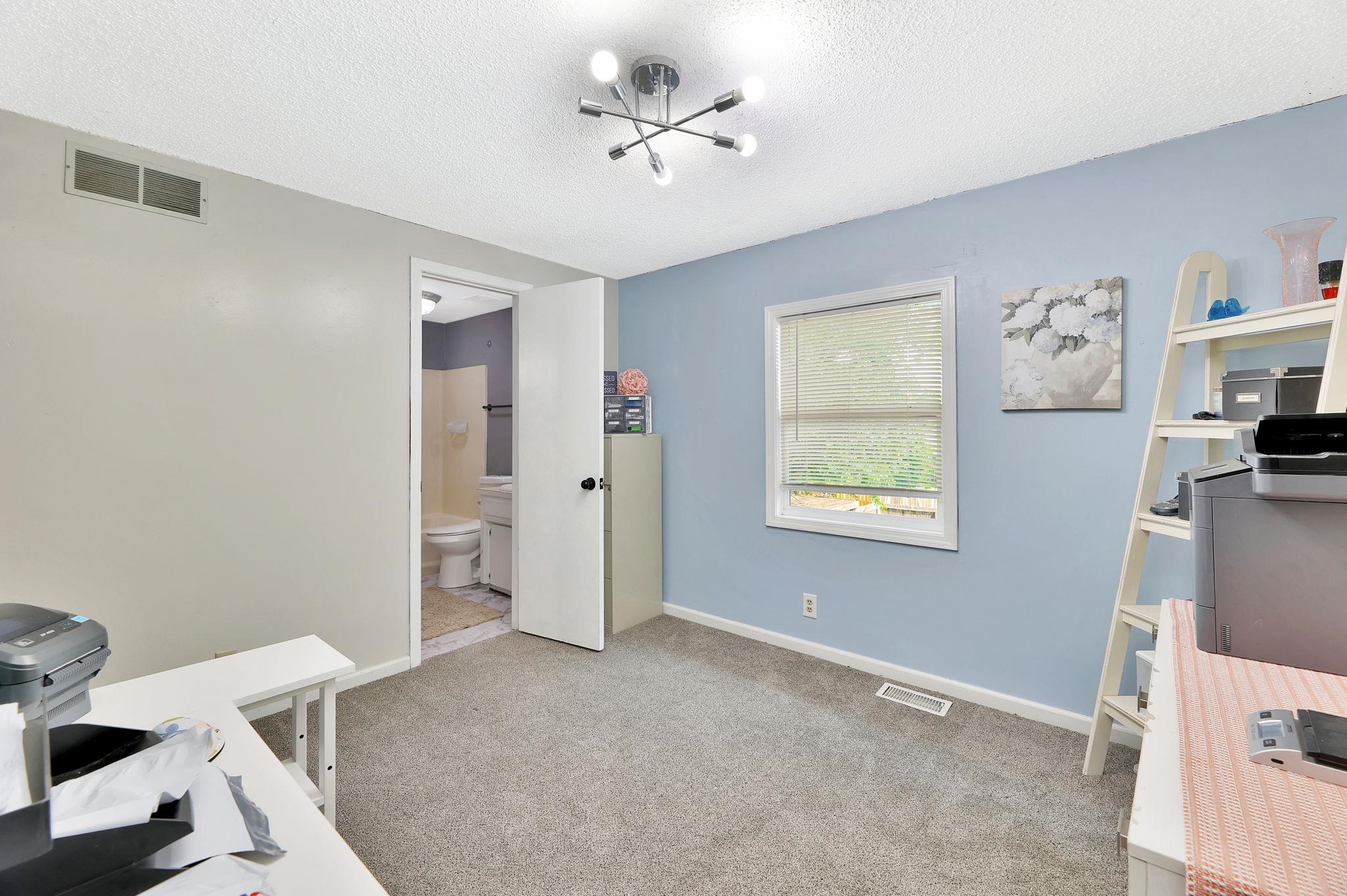 4027 N Friar Ln Property Photo 24