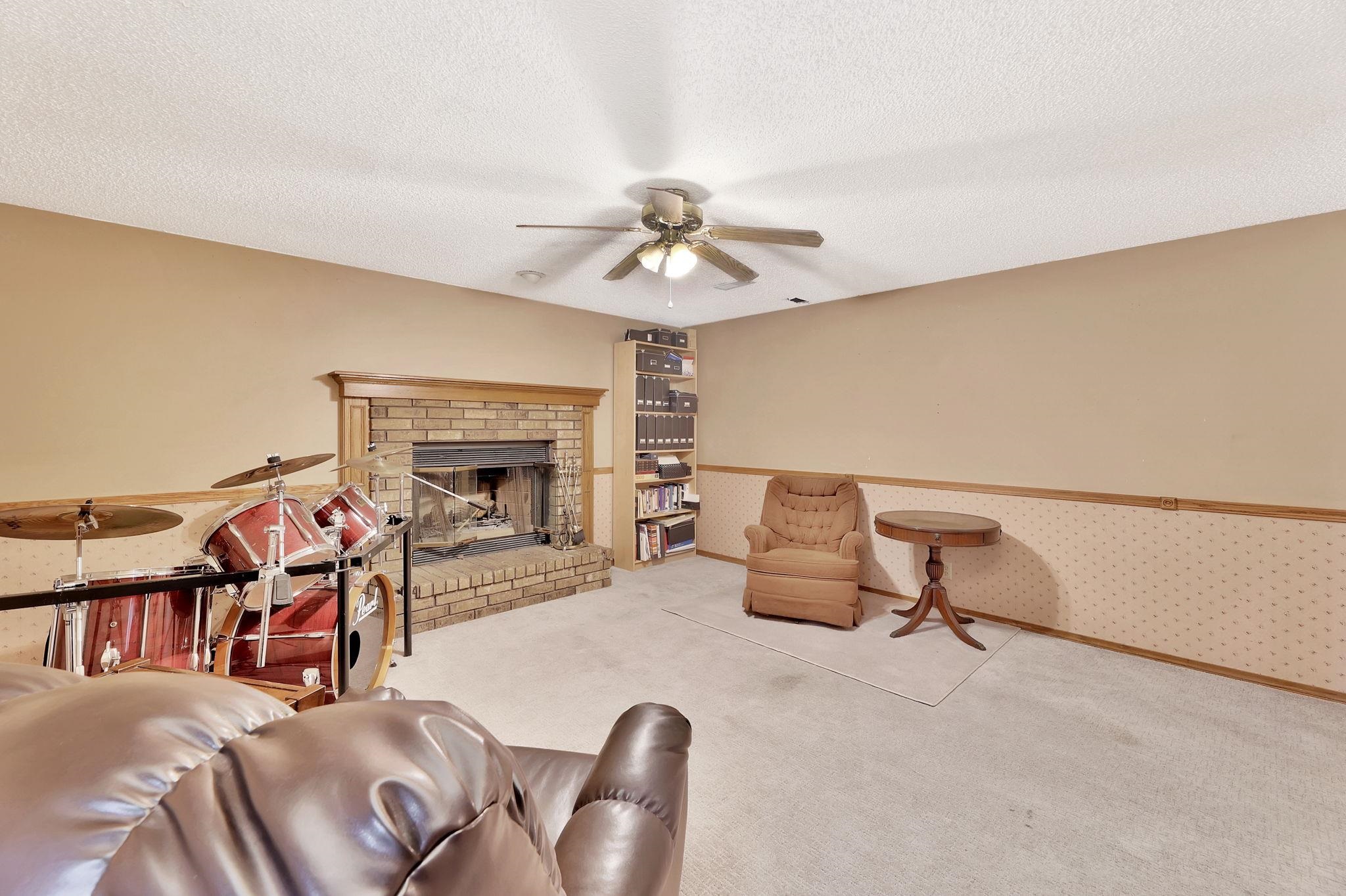 4027 N Friar Ln Property Photo 28