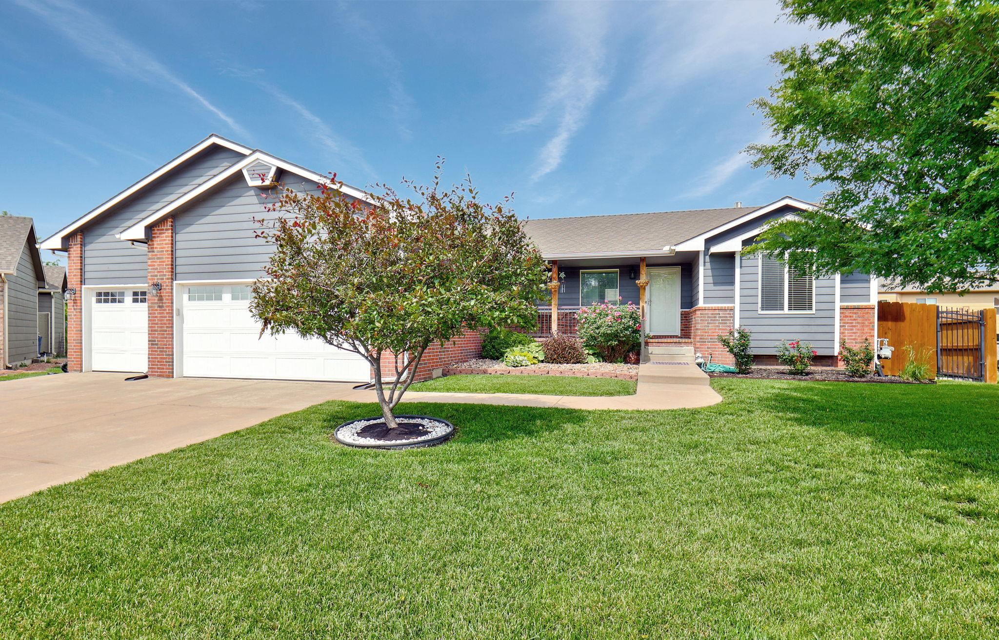 2713 E Kite Ct Property Photo 1